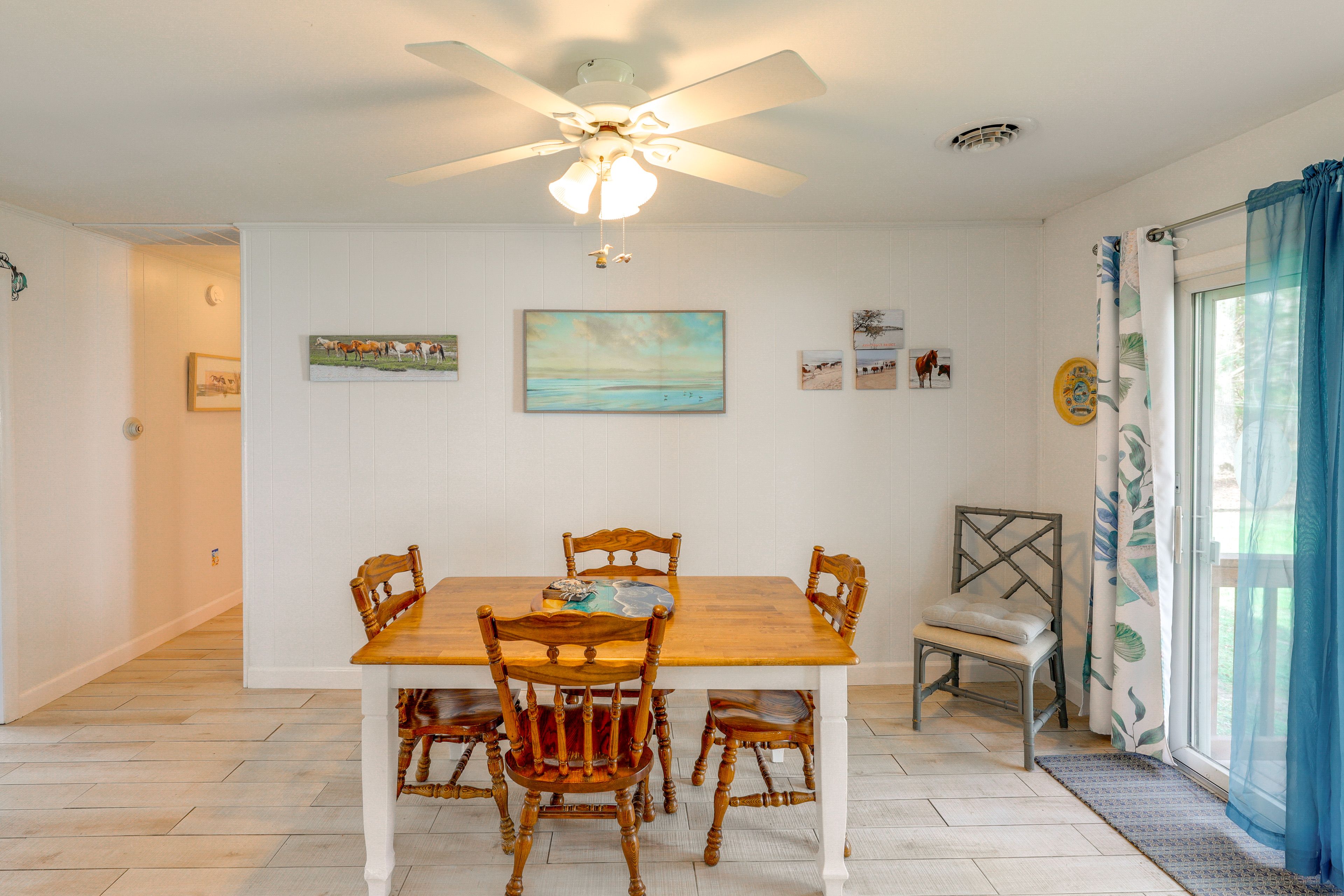 Dining Area | Dishware/Flatware | High Chair