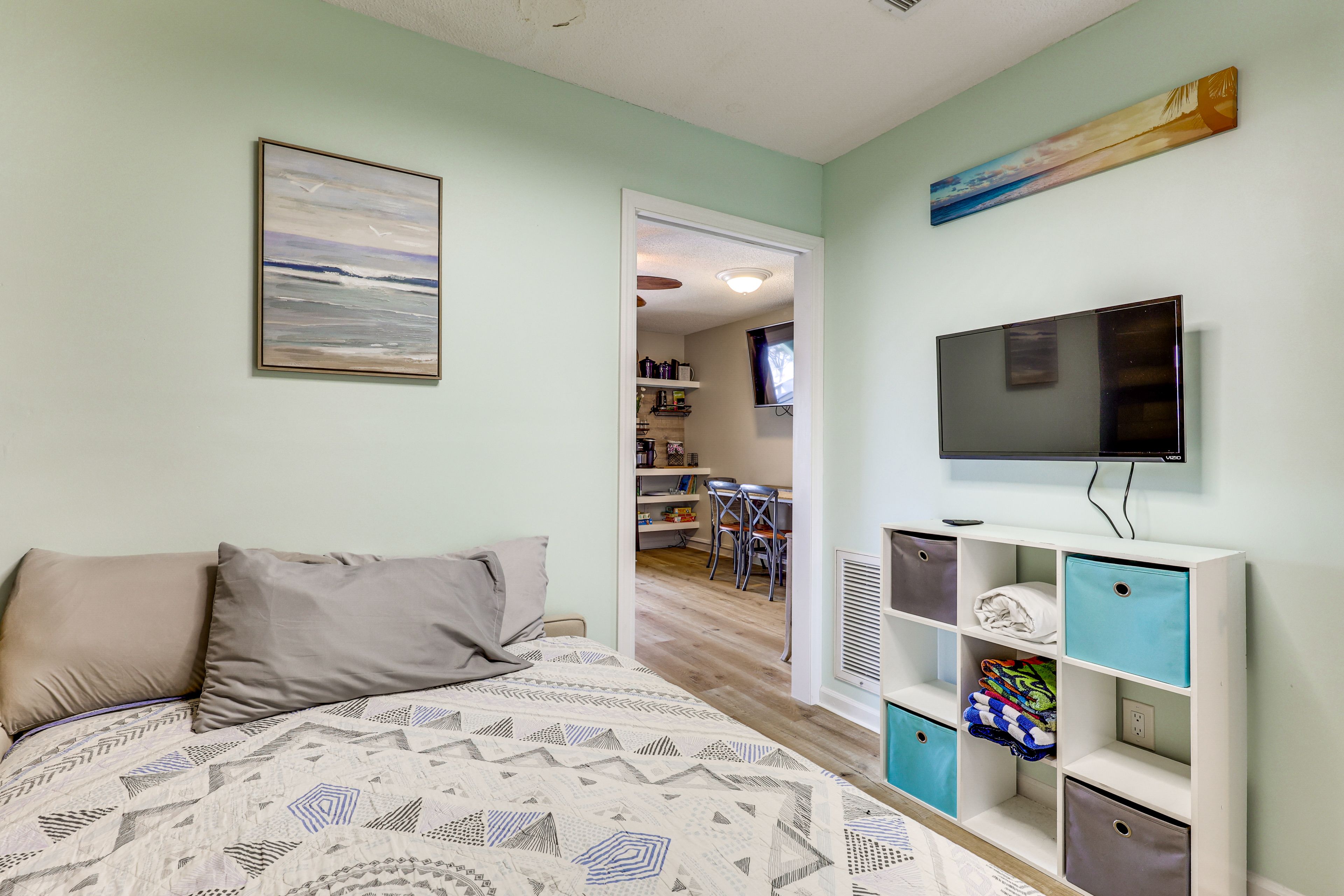 Bedroom 2 | Queen Bed w/ Twin Trundle