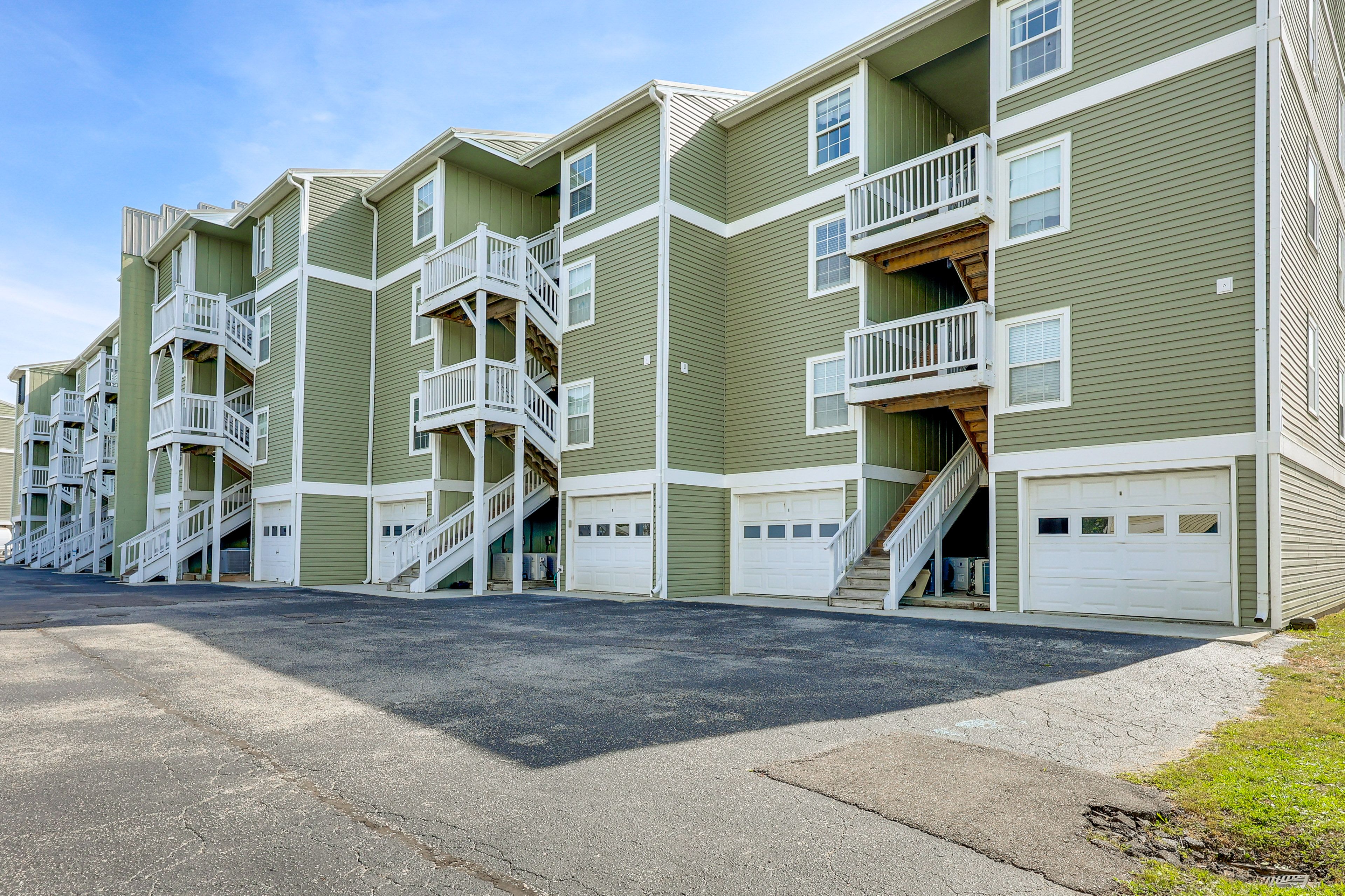 Community Parking | 1 Vehicle