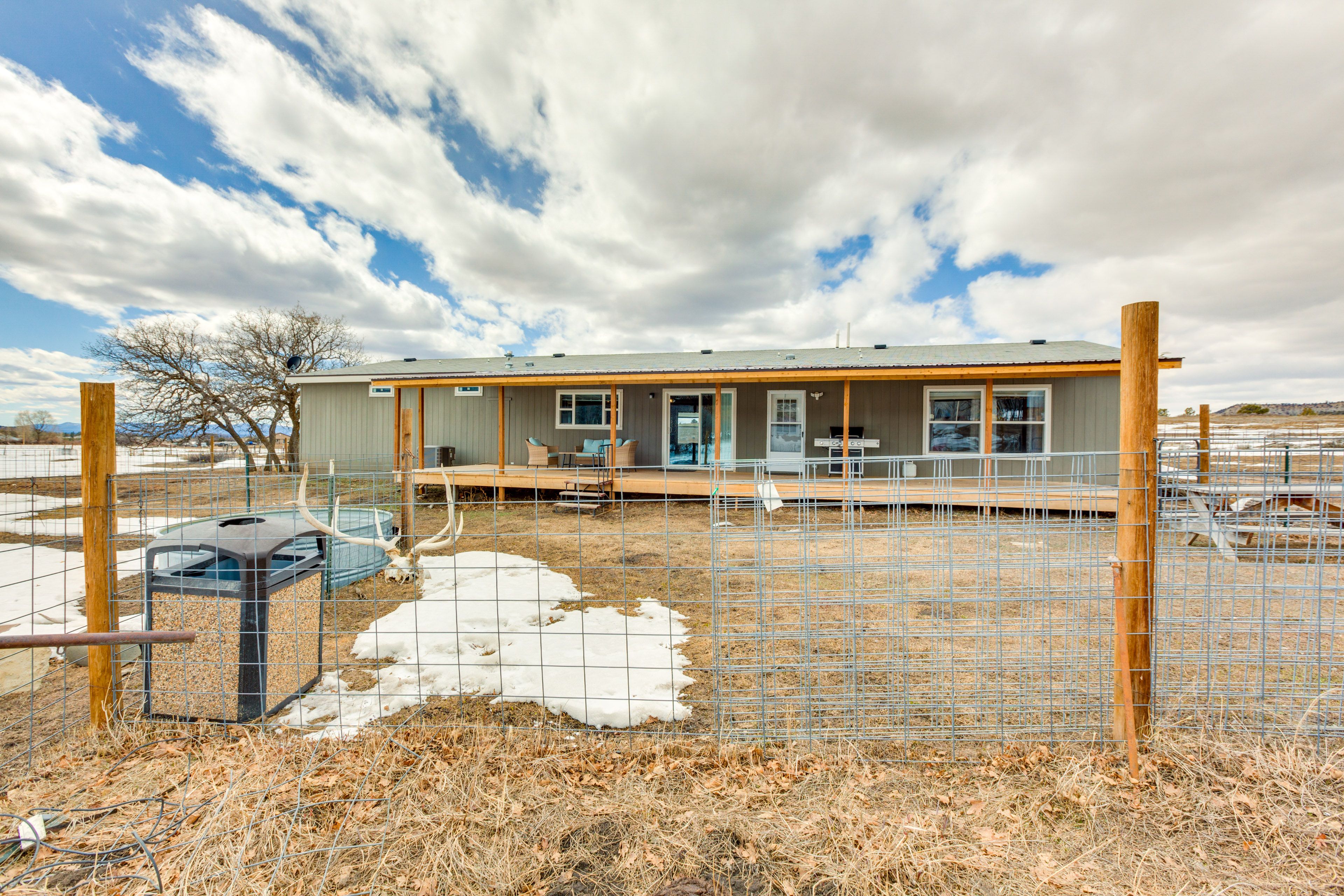 House Exterior | Gas Grill | Picnic Table