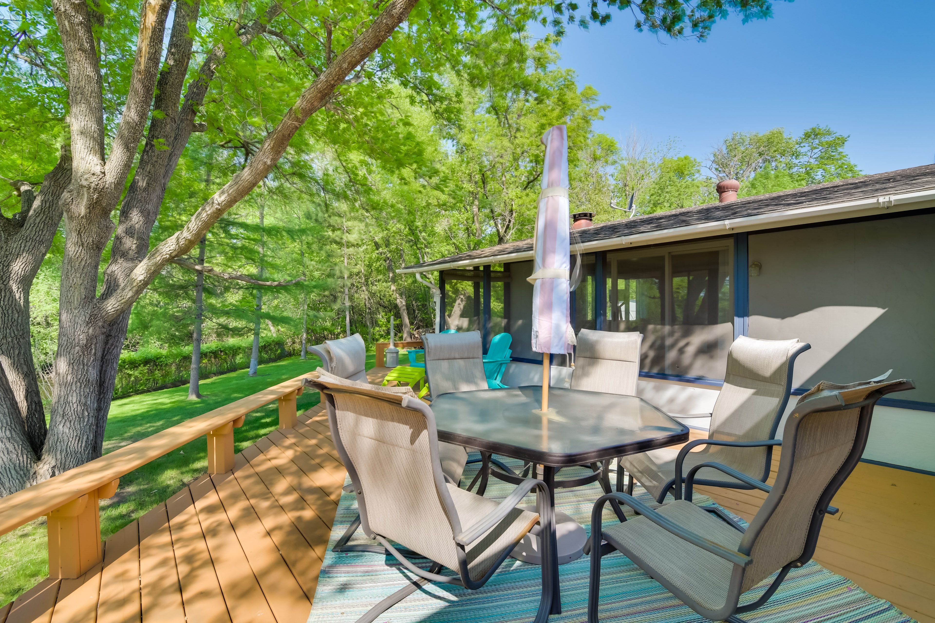 Furnished Deck