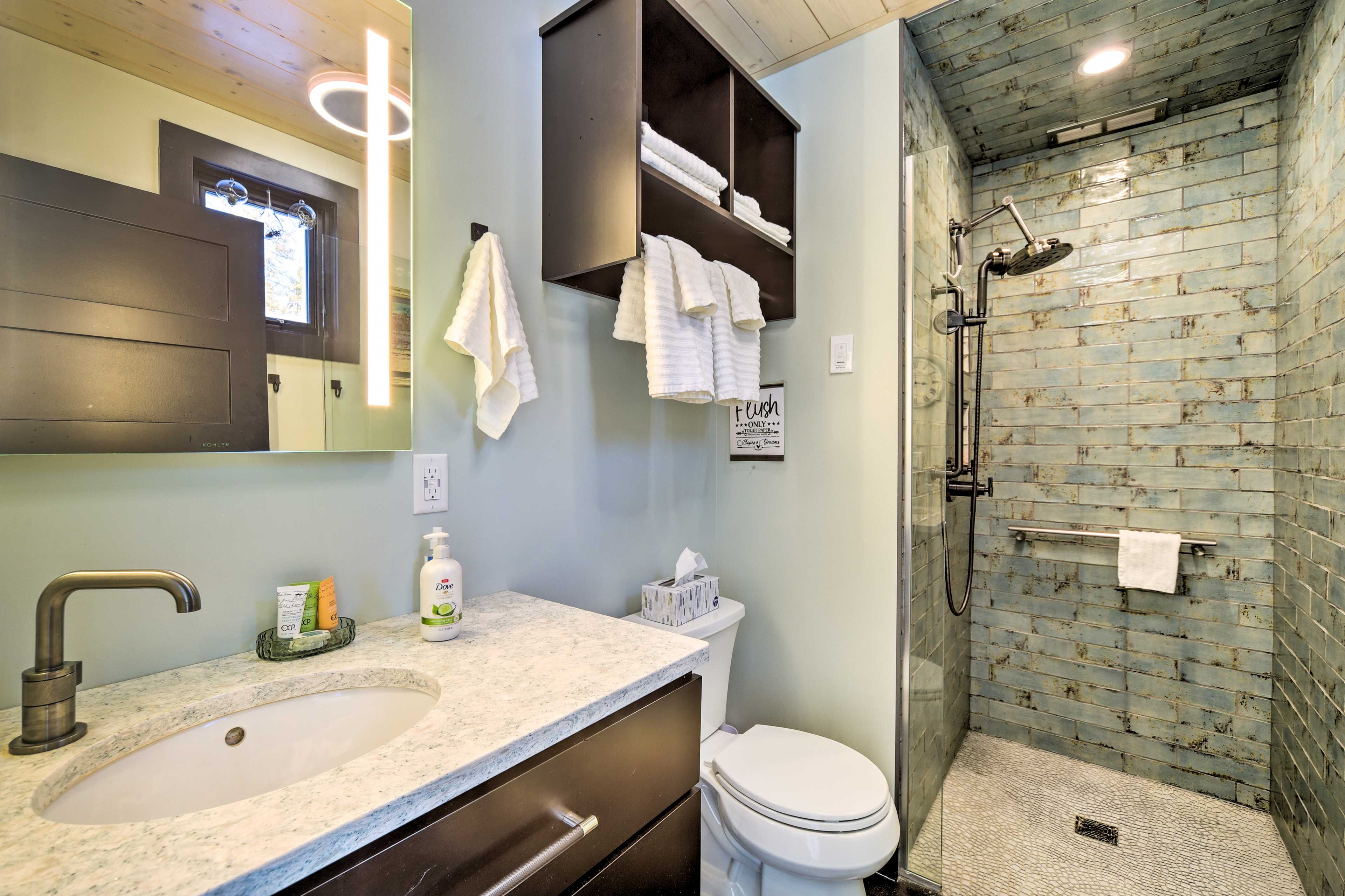 Bathroom | Complimentary Toiletries | Towels Provided