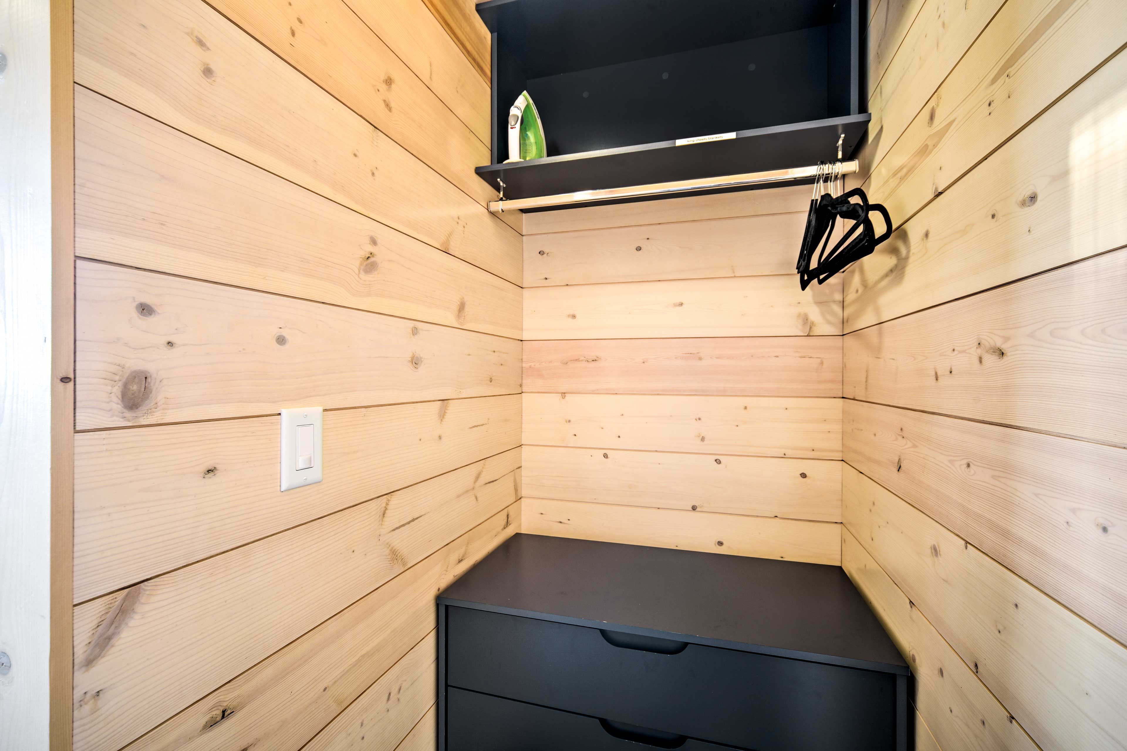 Walk-In Closet | Iron | Clothes Steamer | Hangers