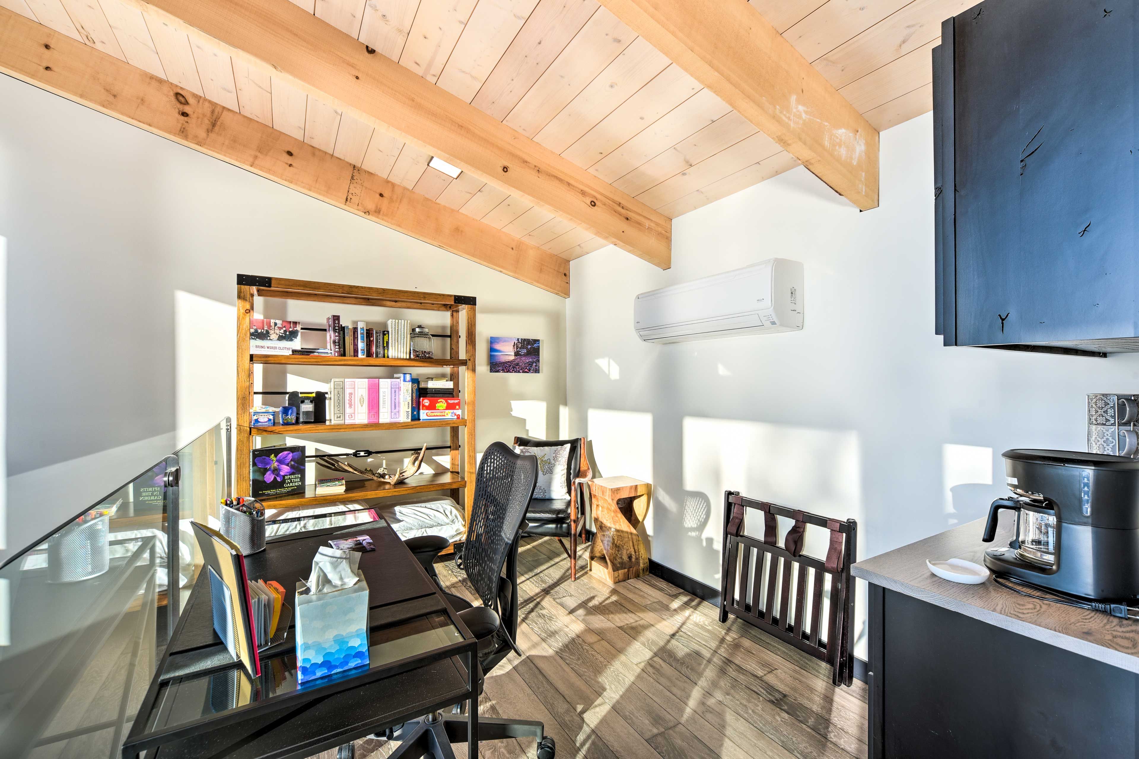 Laptop-Friendly Workspace | Board Games