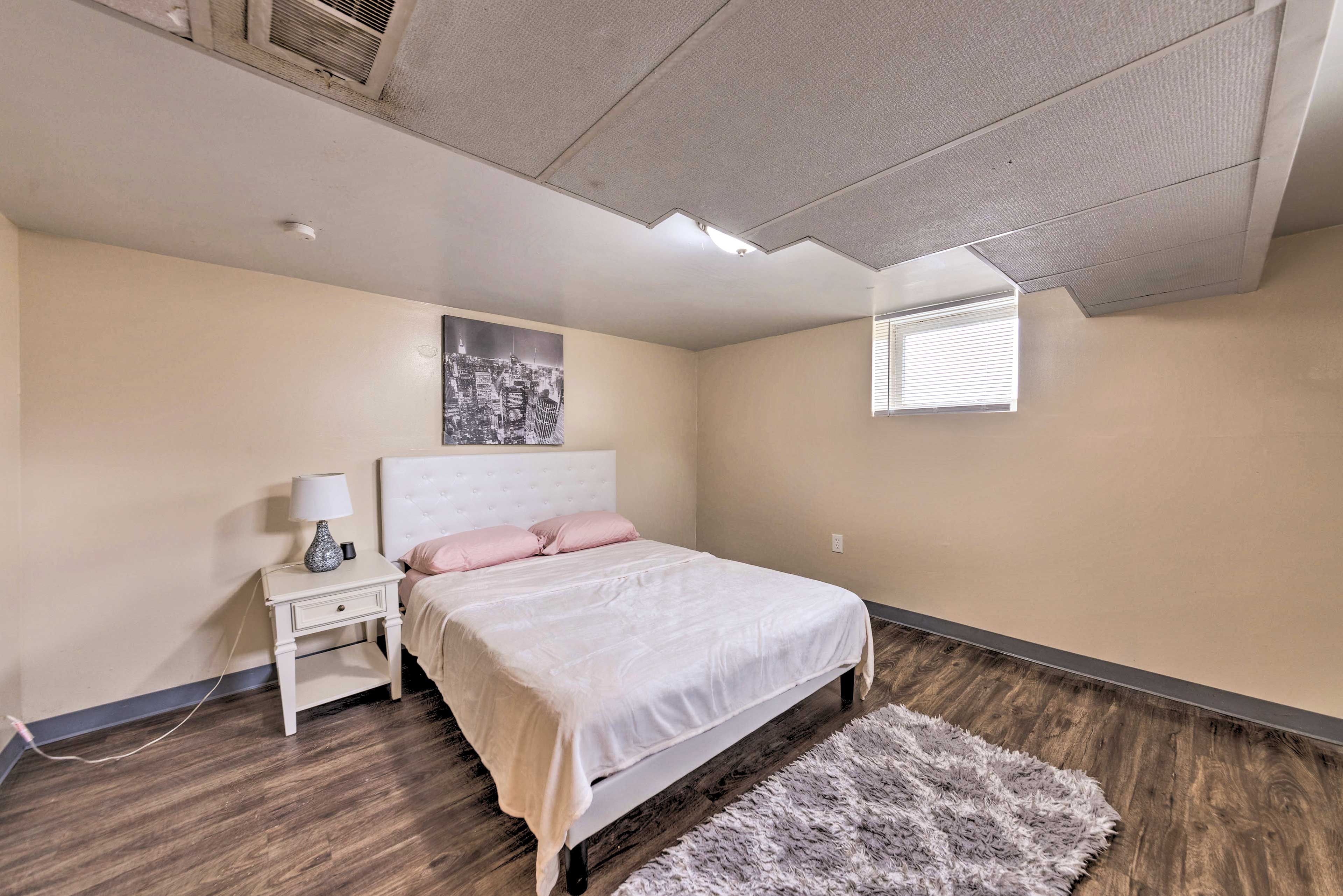 Bedroom 4 | Queen Bed | Basement