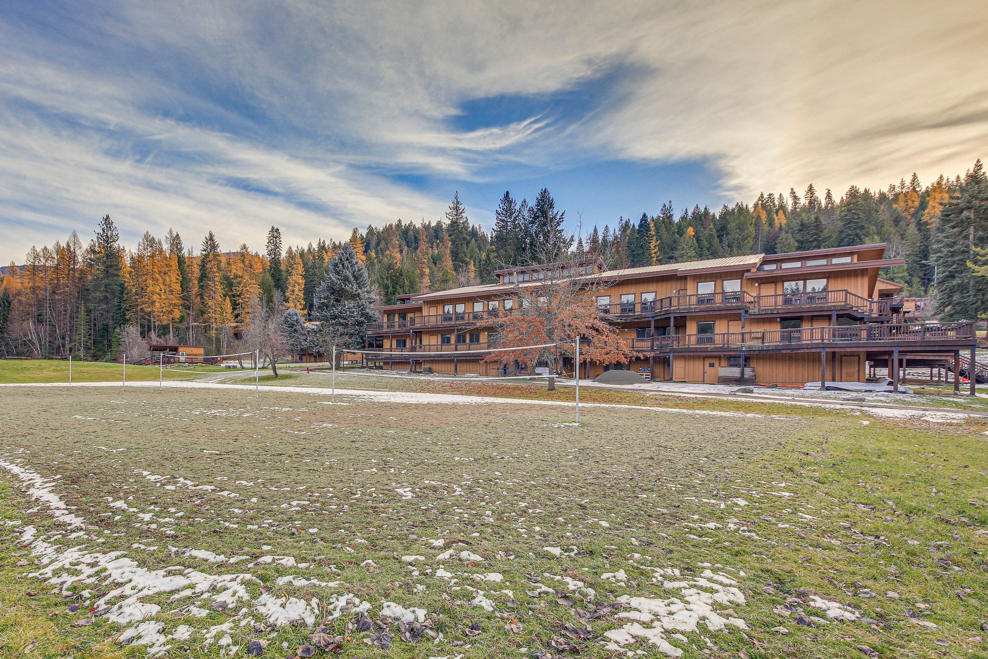 Community Volleyball Courts | Pickleball Courts