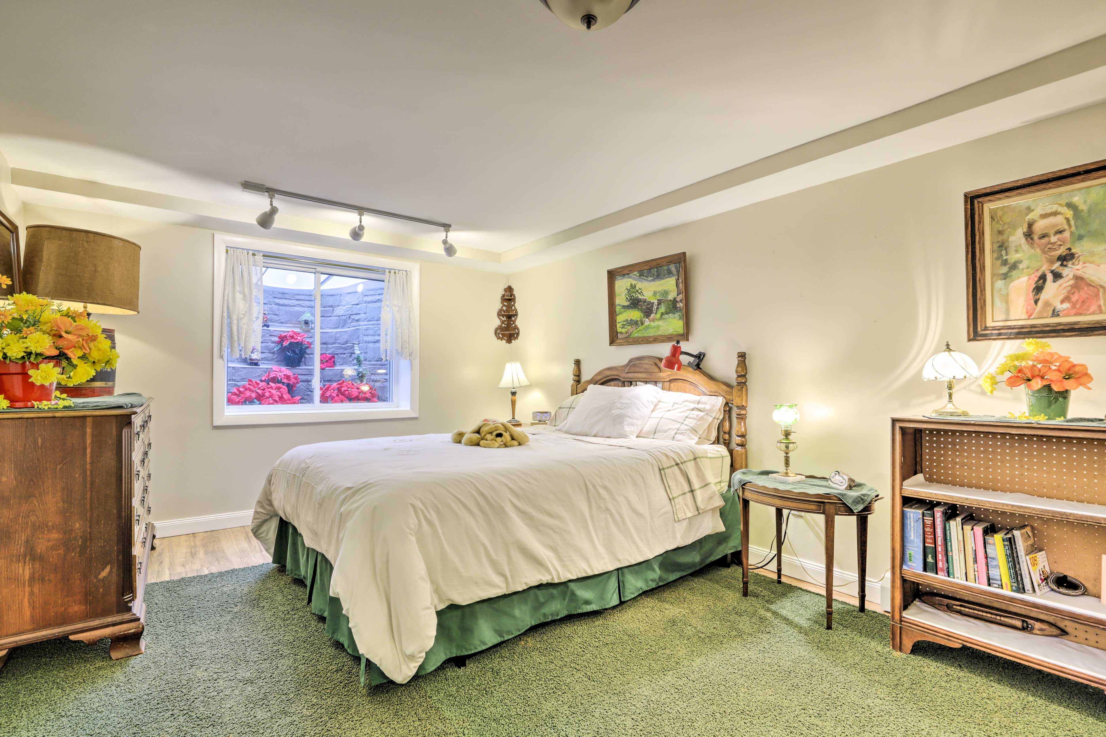 Bedroom 3 | Queen Bed | Basement