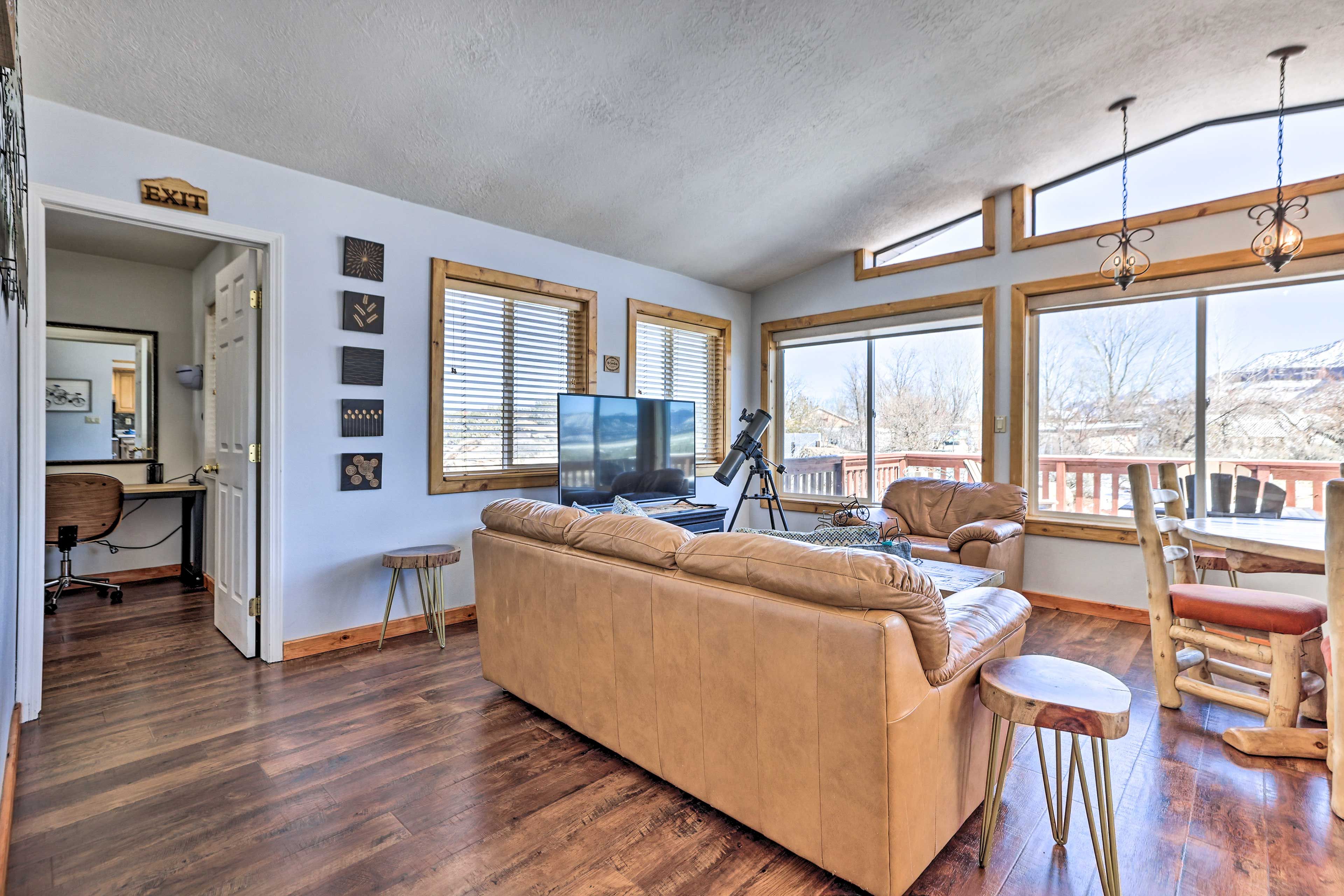 Living Room | Smart TV