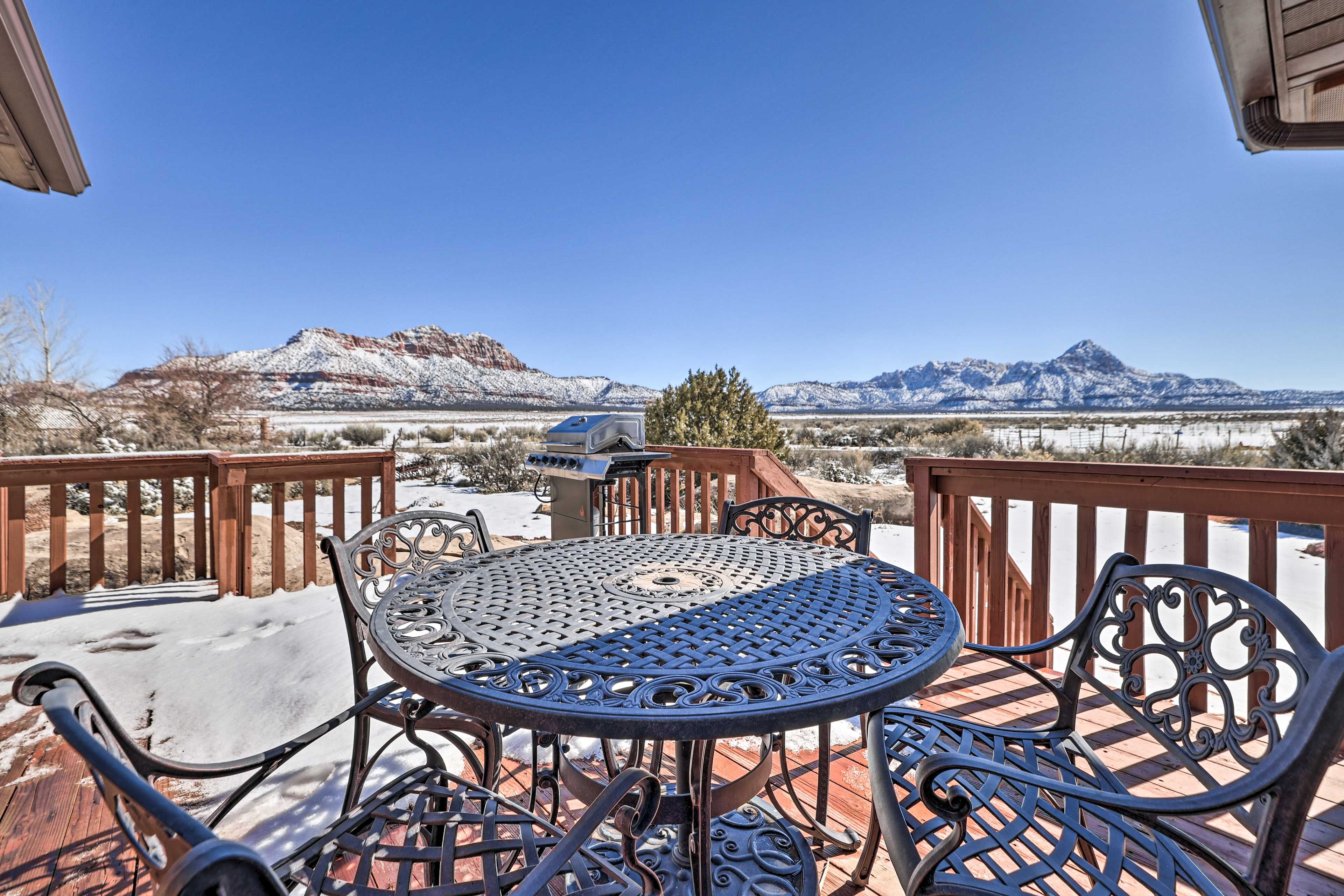 Back Deck | Gas Grill | Gas Fire Table