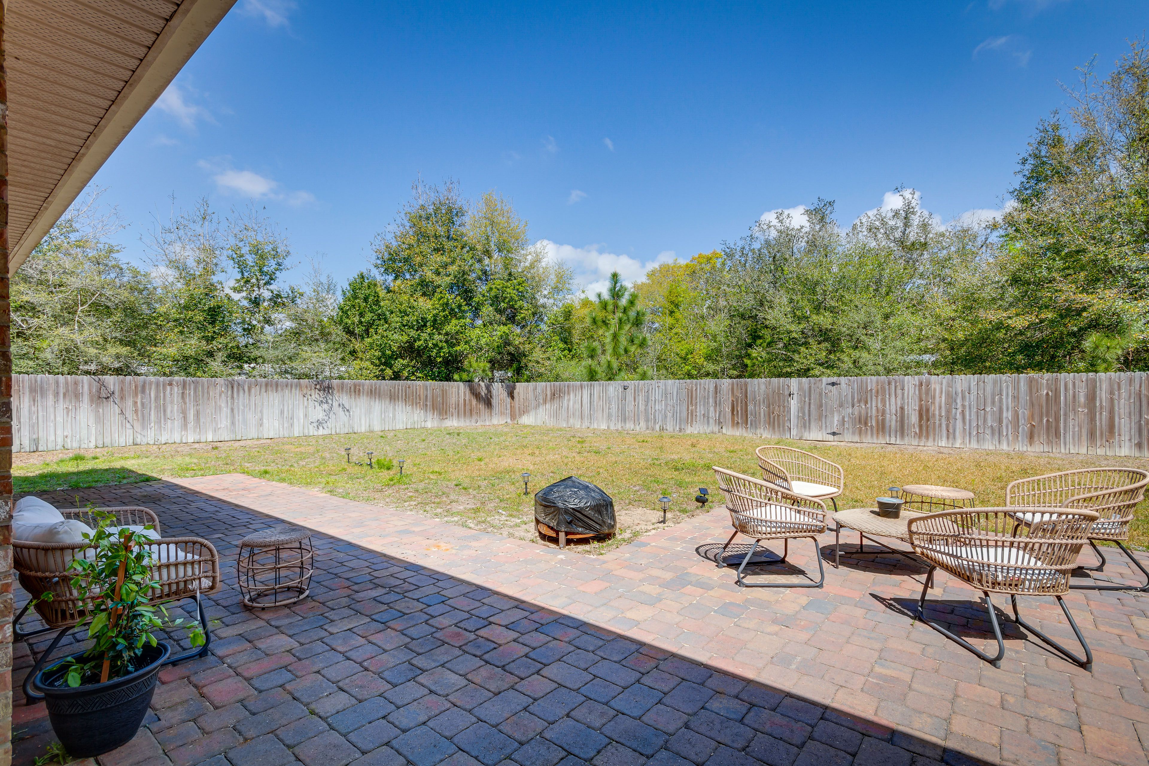 Fenced Yard | Dog Friendly w/ Fee