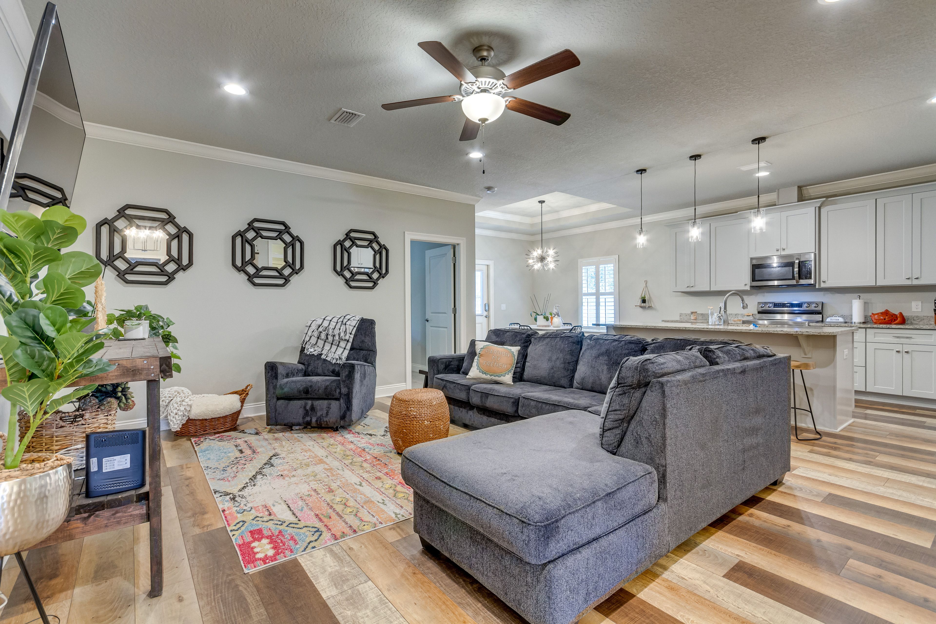 Living Room | Smart TV | Free WiFi