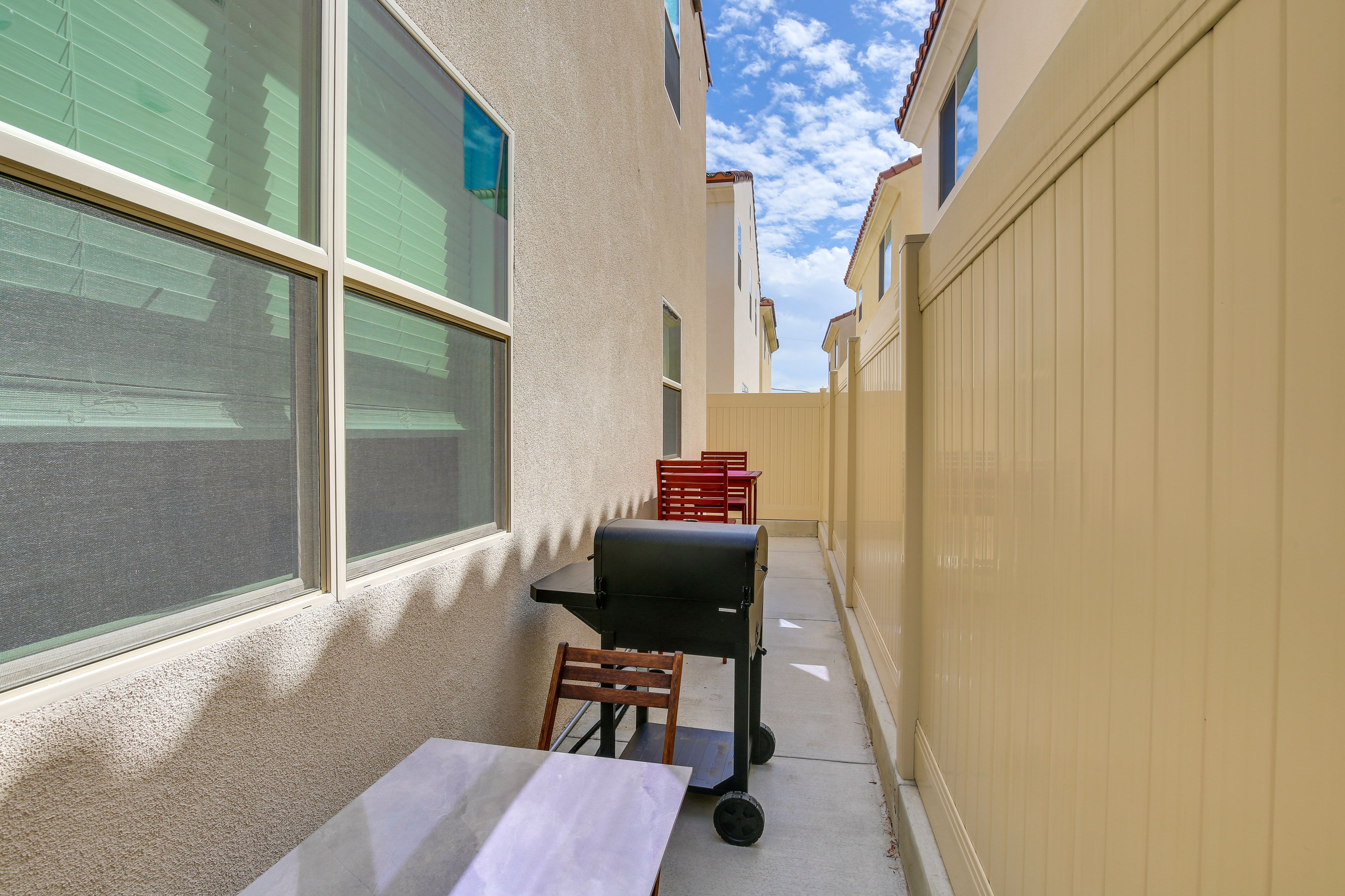 Side Patio | Grill