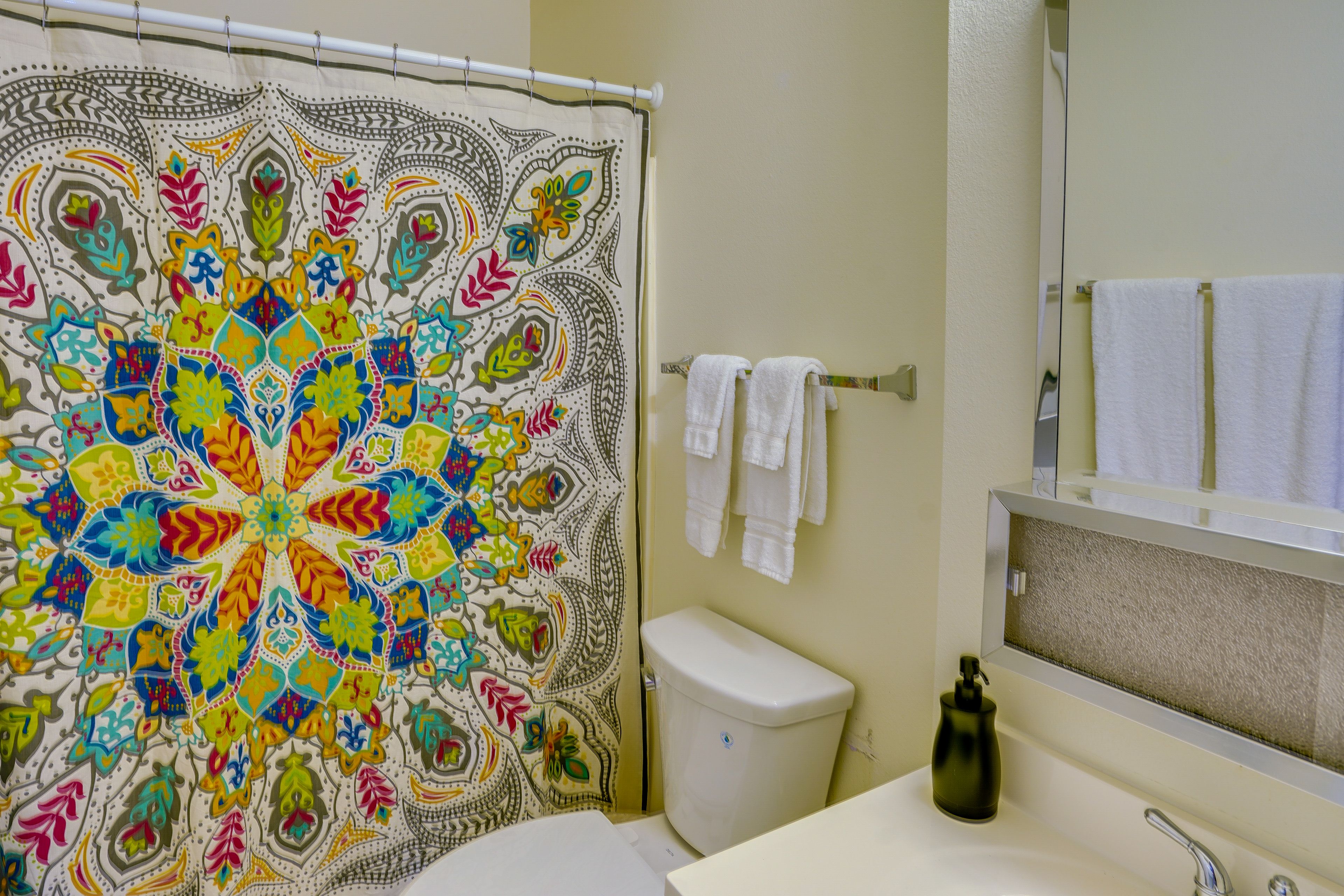 Full Bathroom | Hair Dryer