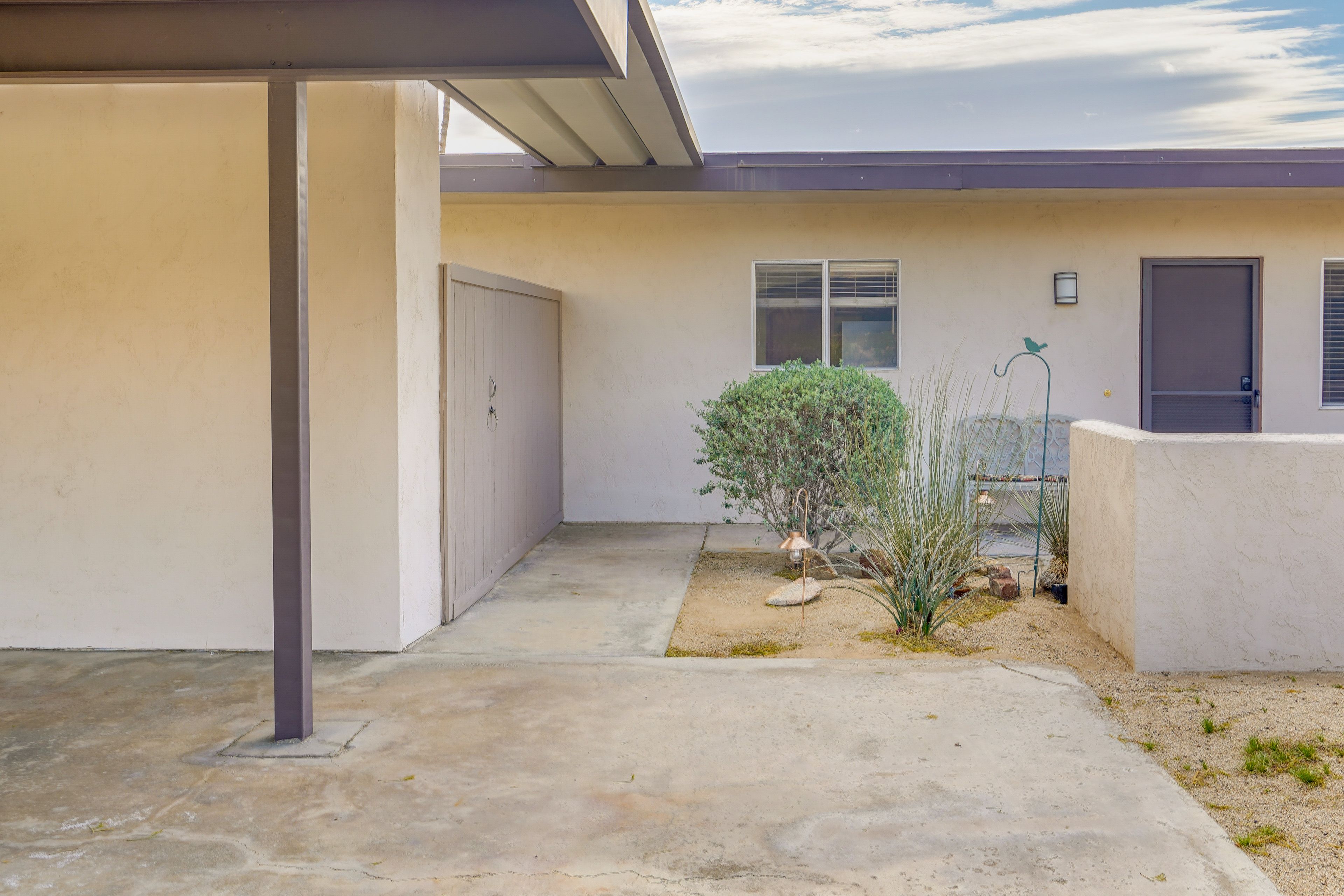 Condo Exterior | Parking | Carport (1 Vehicle) | Driveway (3 Vehicles)