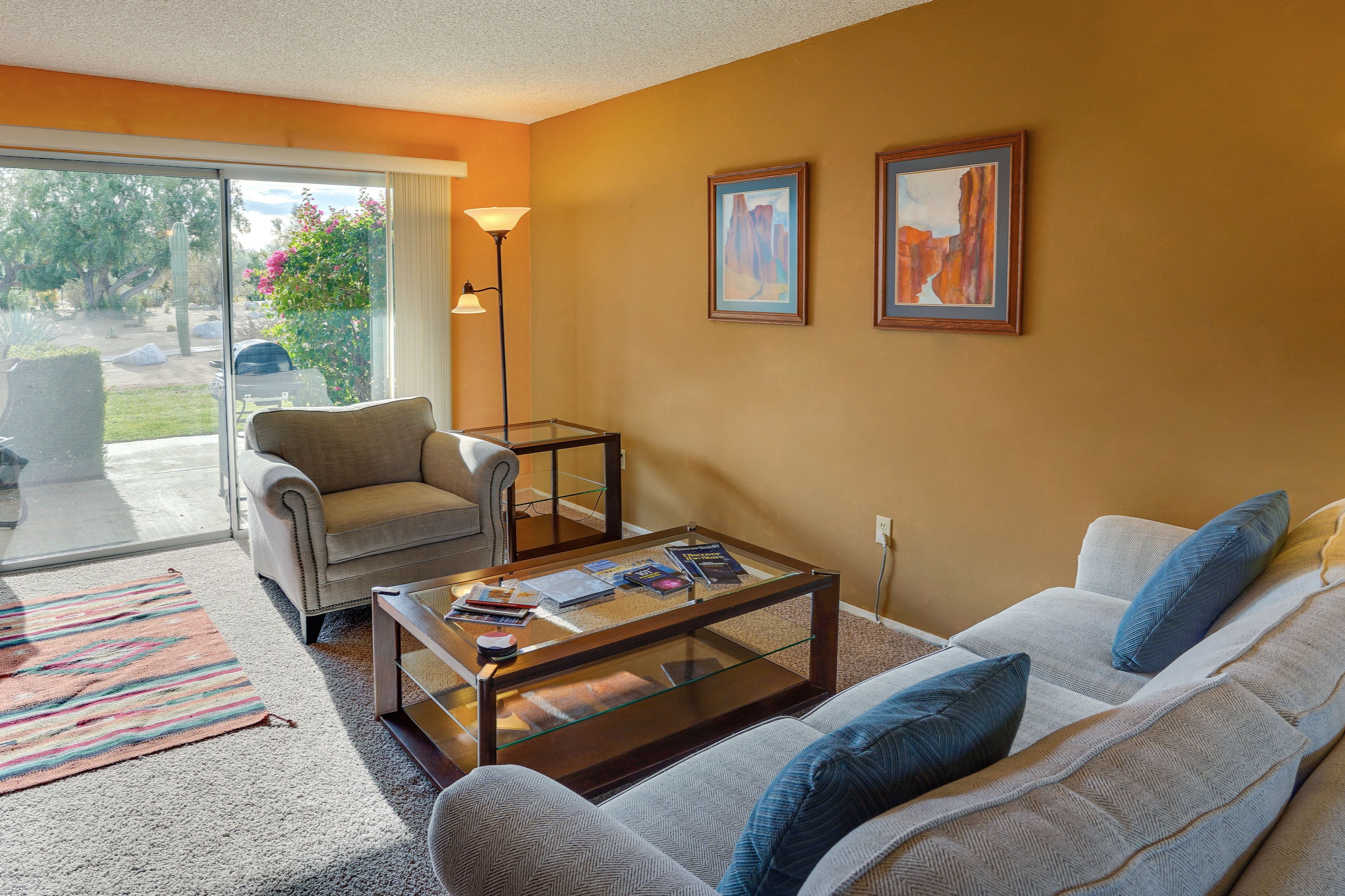 Living Room | Main Floor | Central Air Conditioning | Smart TV