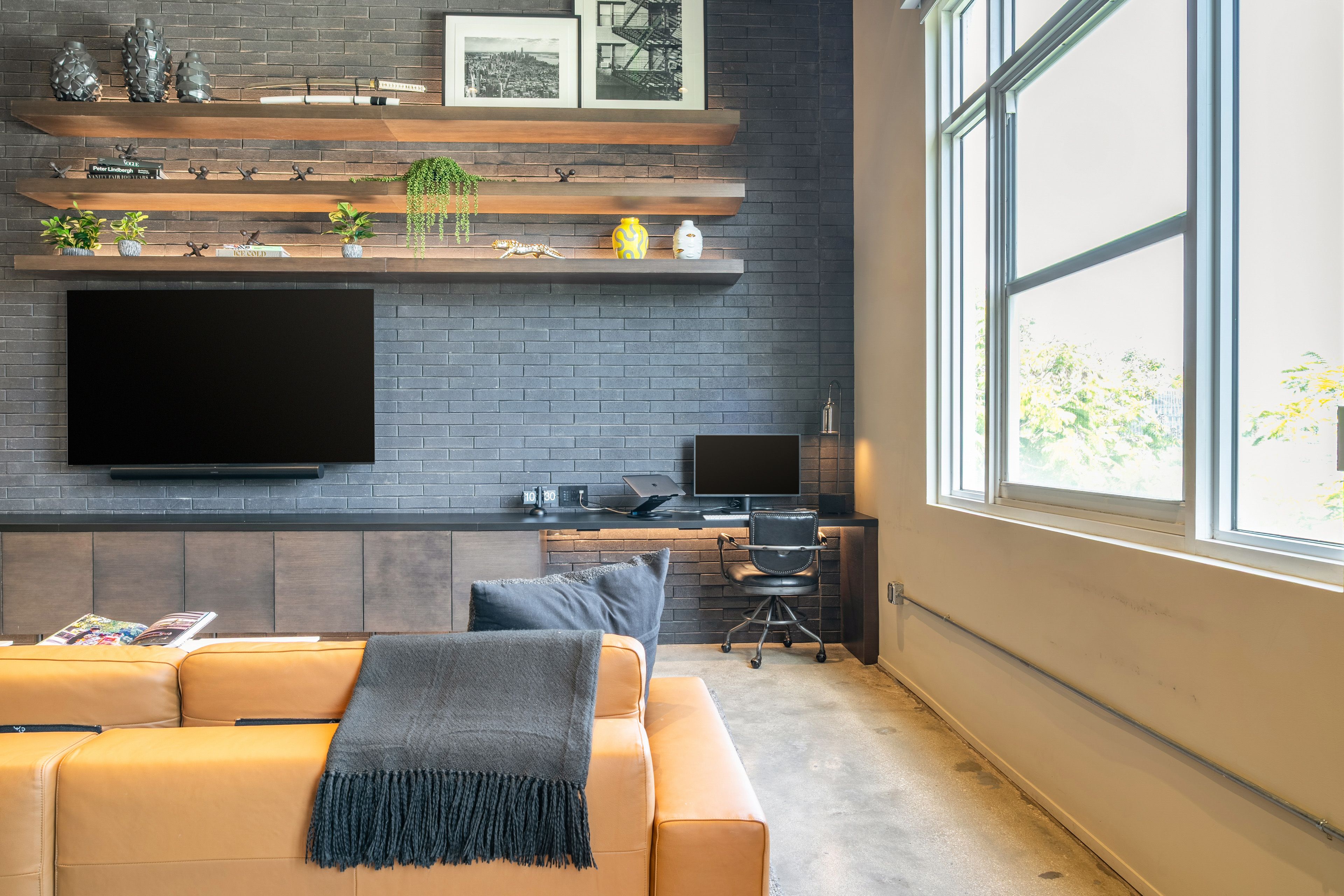 Living Area | Queen Sleeper Sofa | Free WiFi | Smart TV | Sonos Sound System