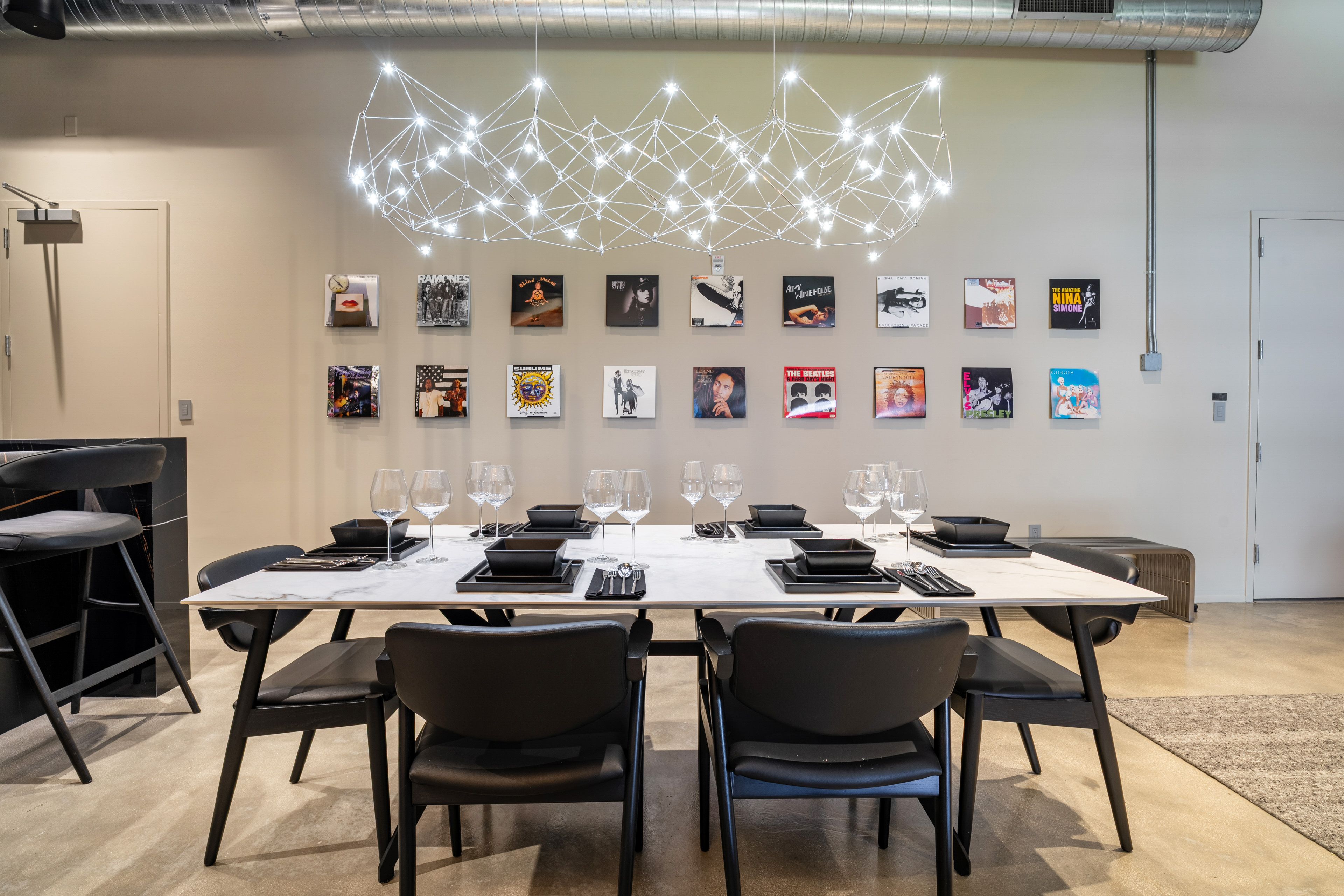 Dining Table | Dishware & Flatware
