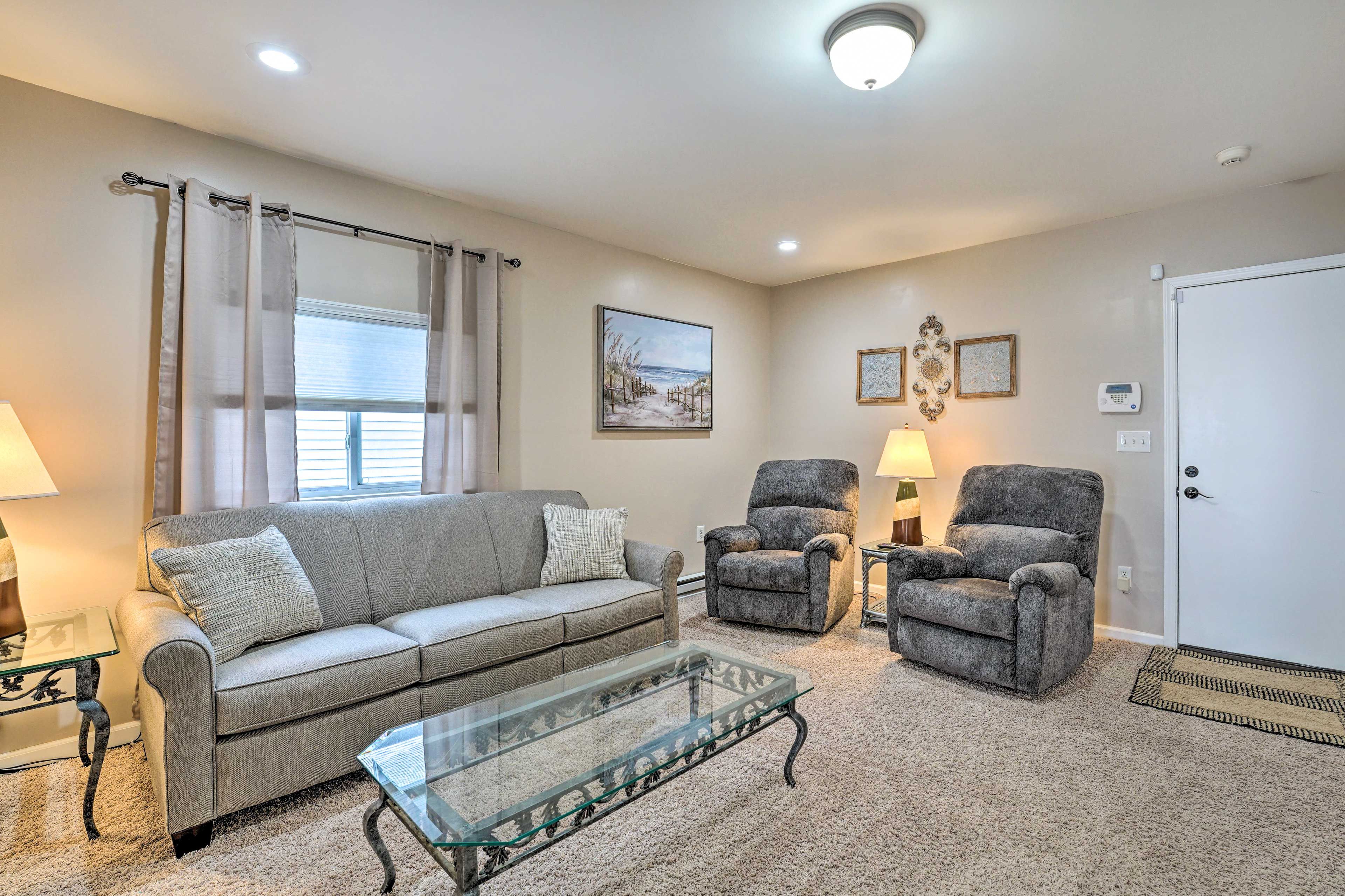 Game Room | Queen Sleeper Sofa