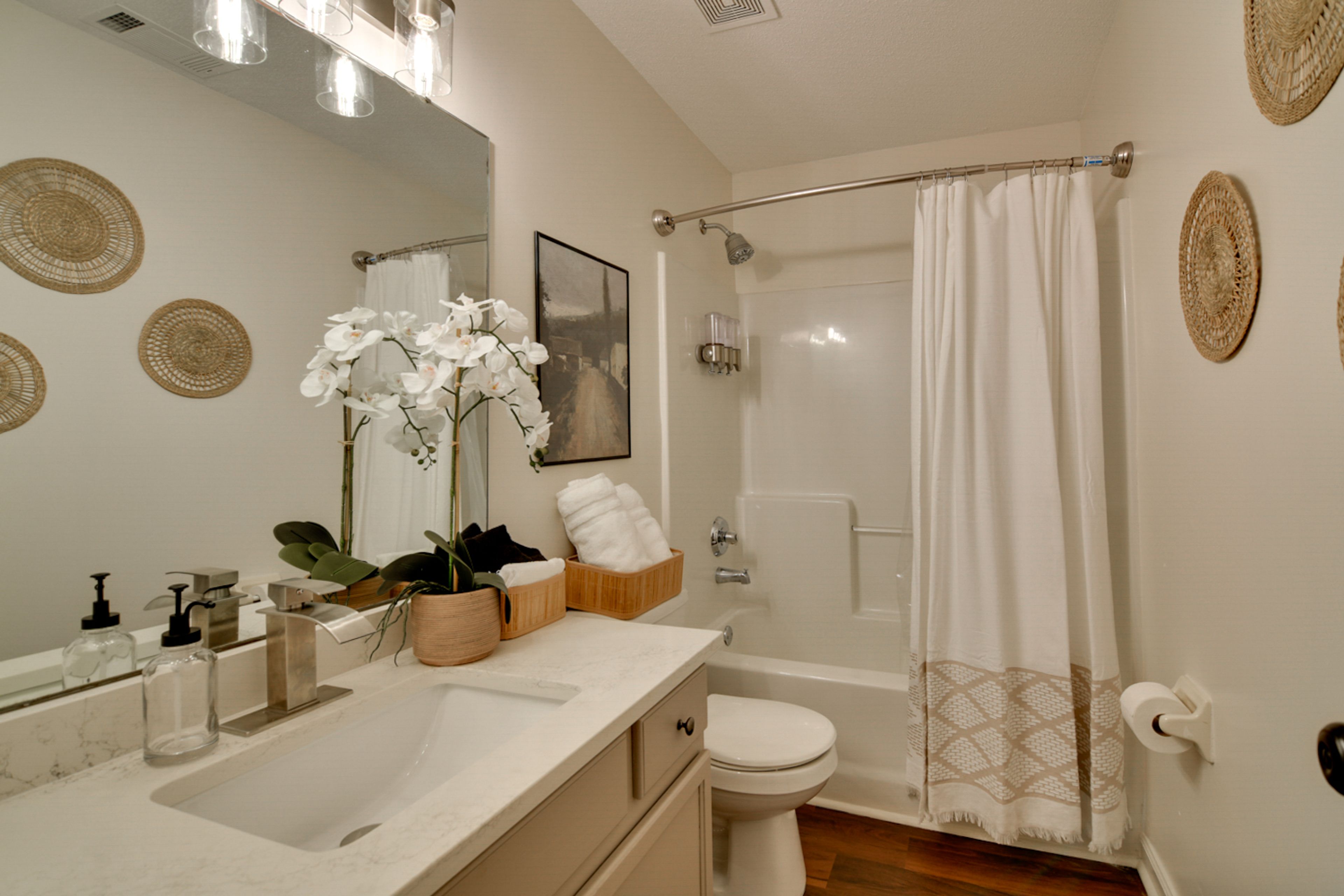 Full Bathroom | Hair Dryer