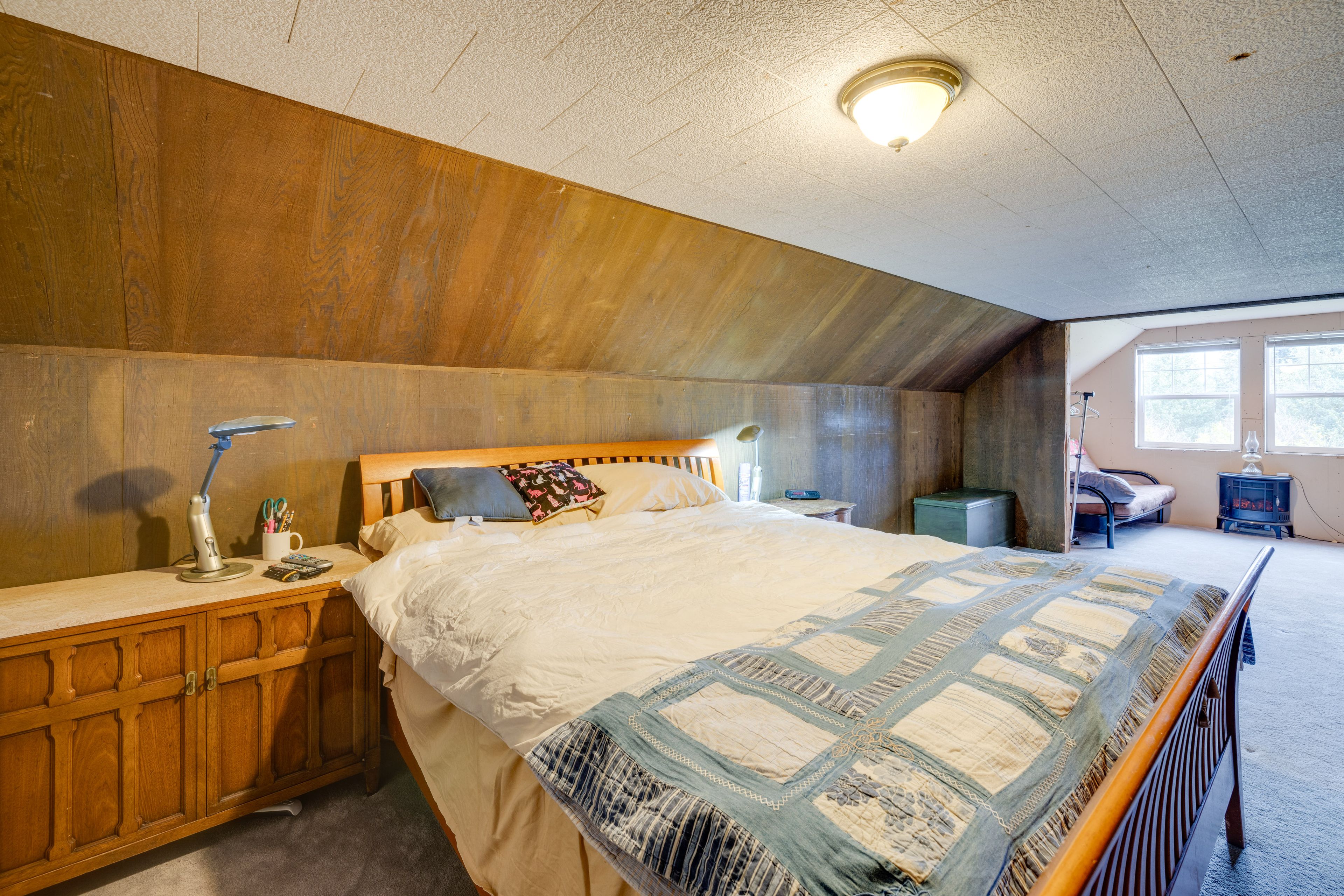 Bedroom 2 | King Bed | Futon | 2nd Floor | Hangers
