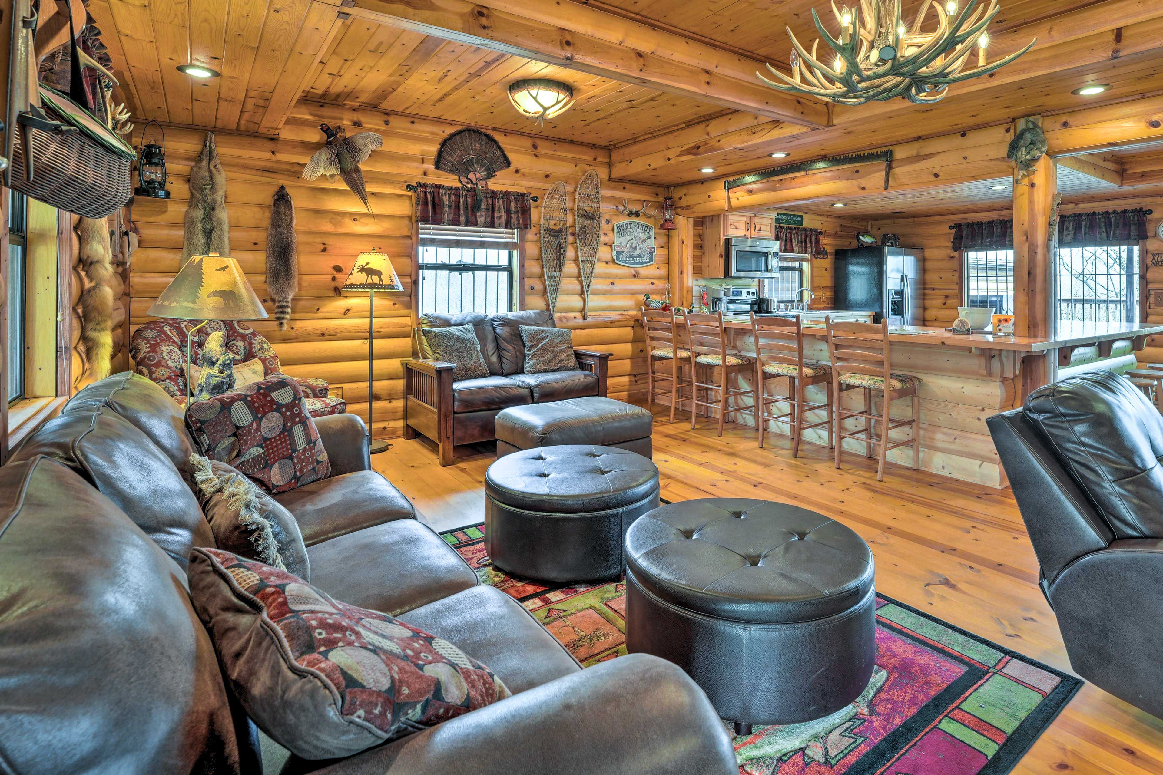 Cassville Vacation Rental | 1BR | 1BA | 1,008 Sq Ft | Half Step to Enter