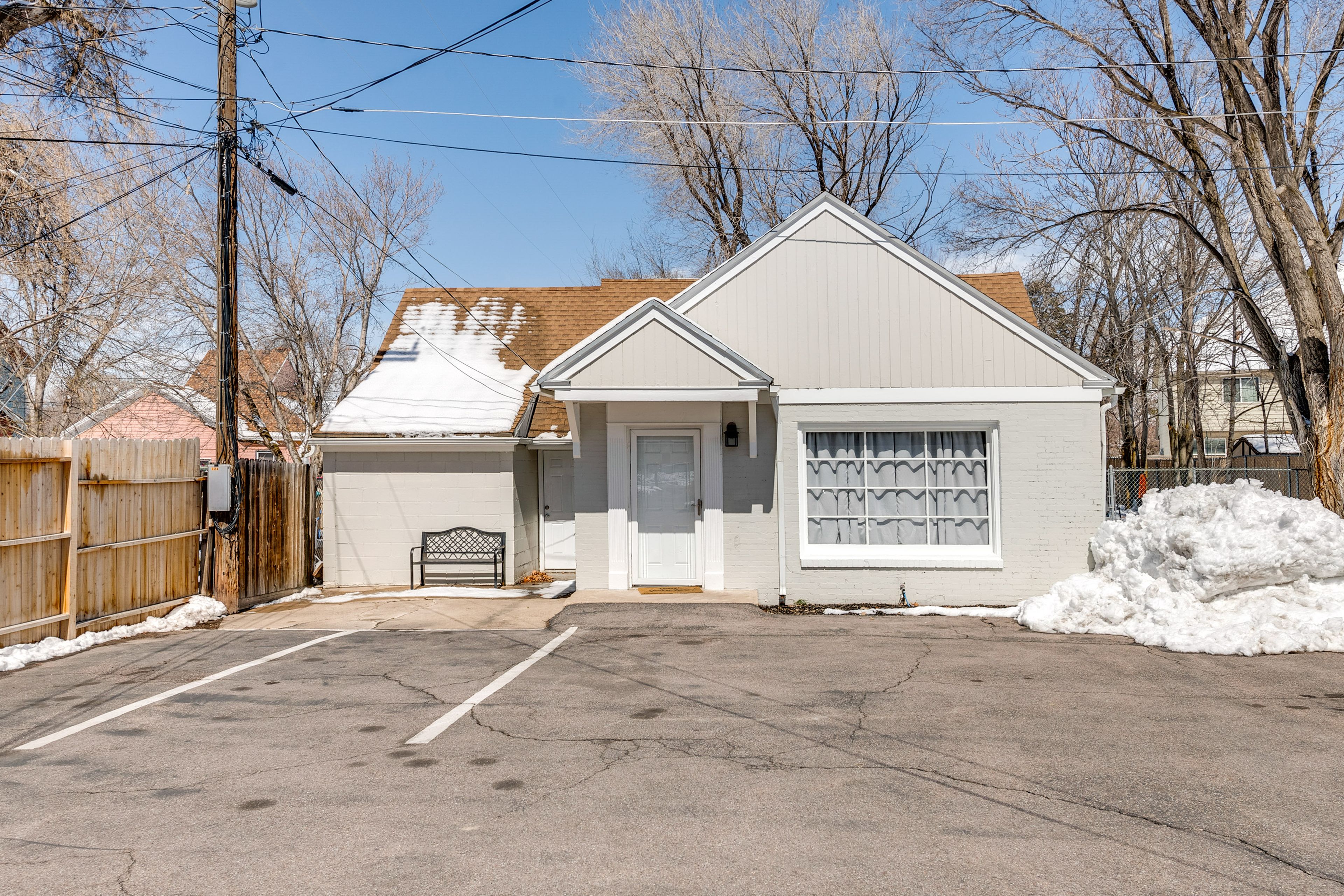 Parking | Driveway (2 Vehicles)