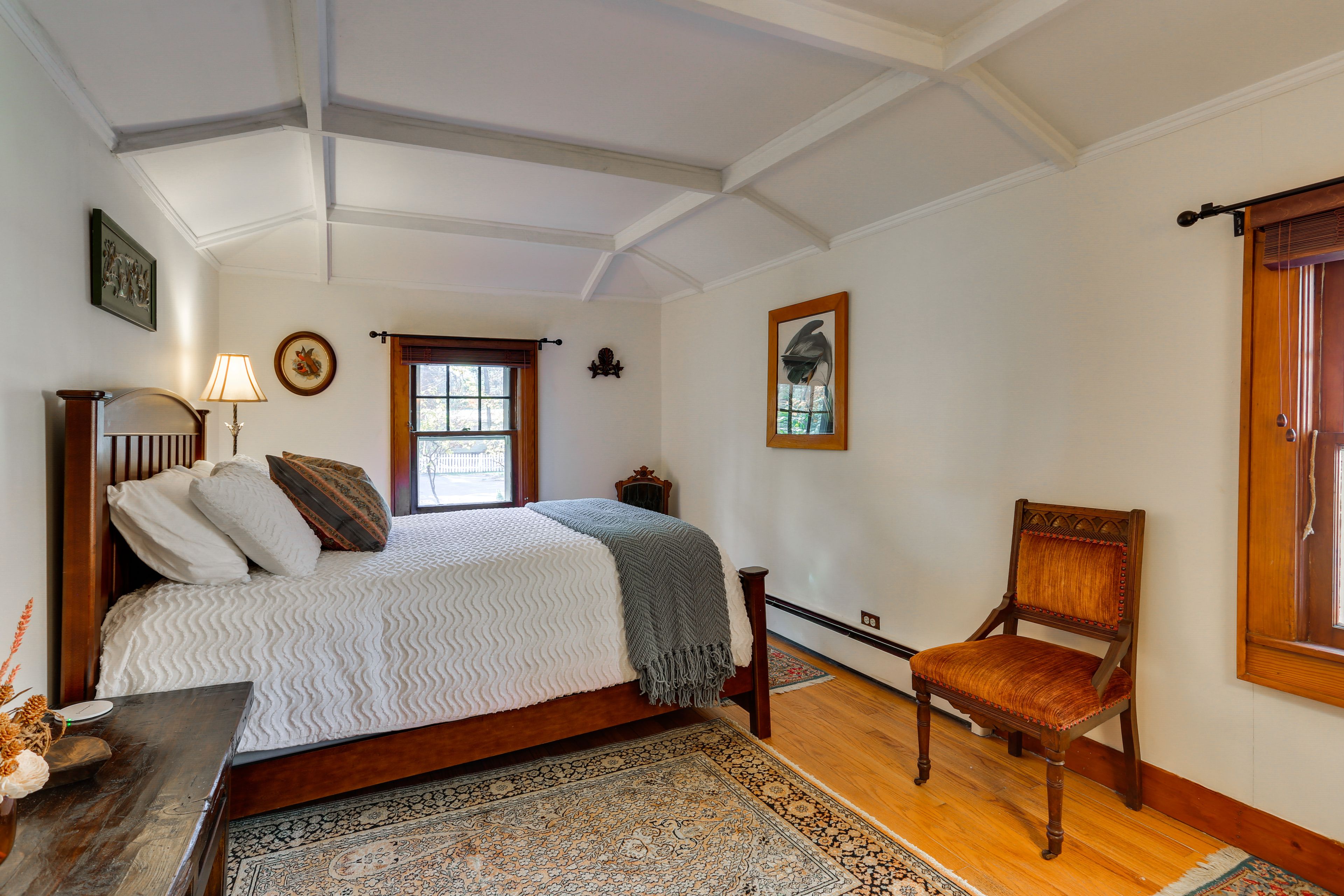 Bedroom 2 | Full Bed | Main Floor