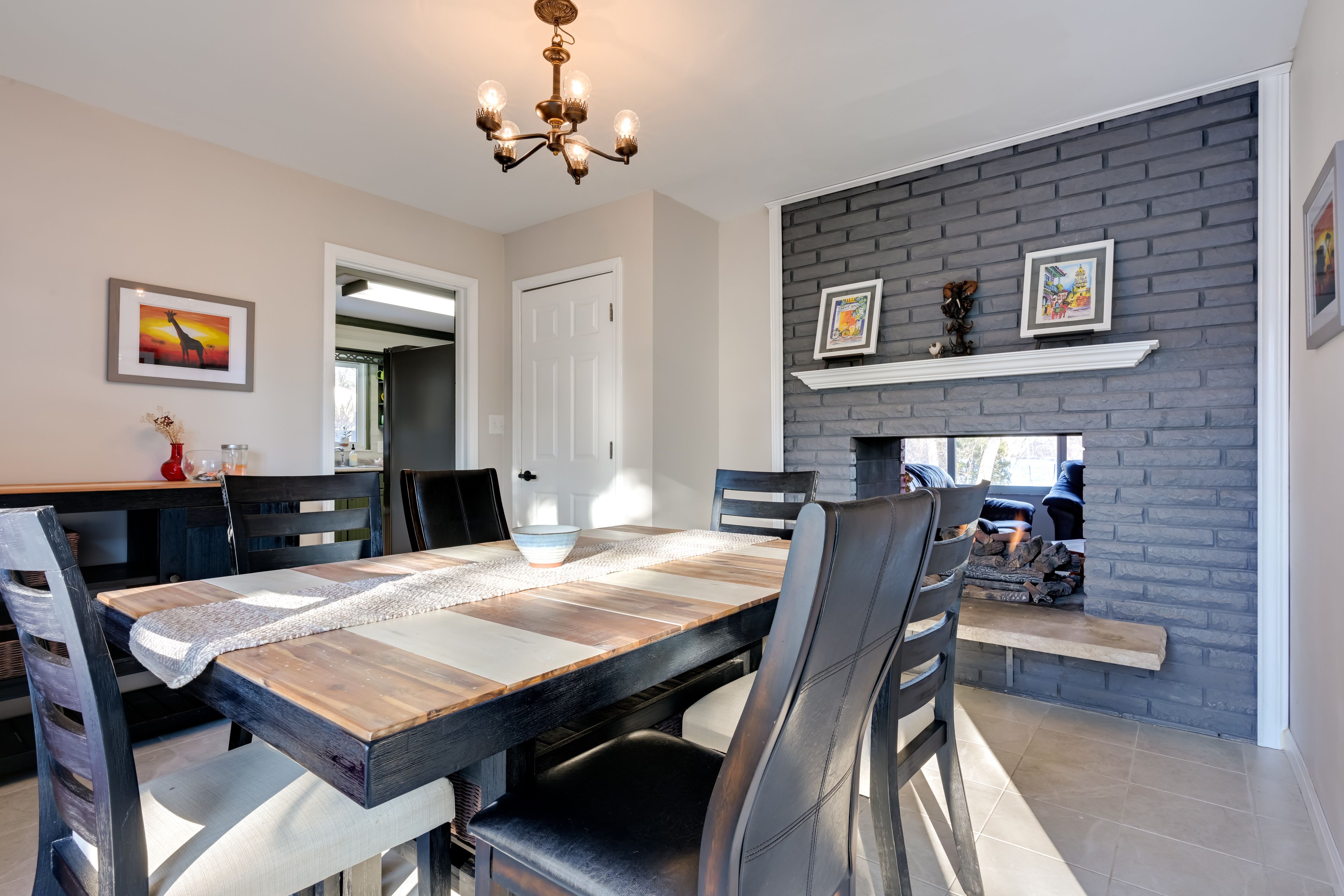 Dining Room | 1st Floor | Dishware & Flatware Provided