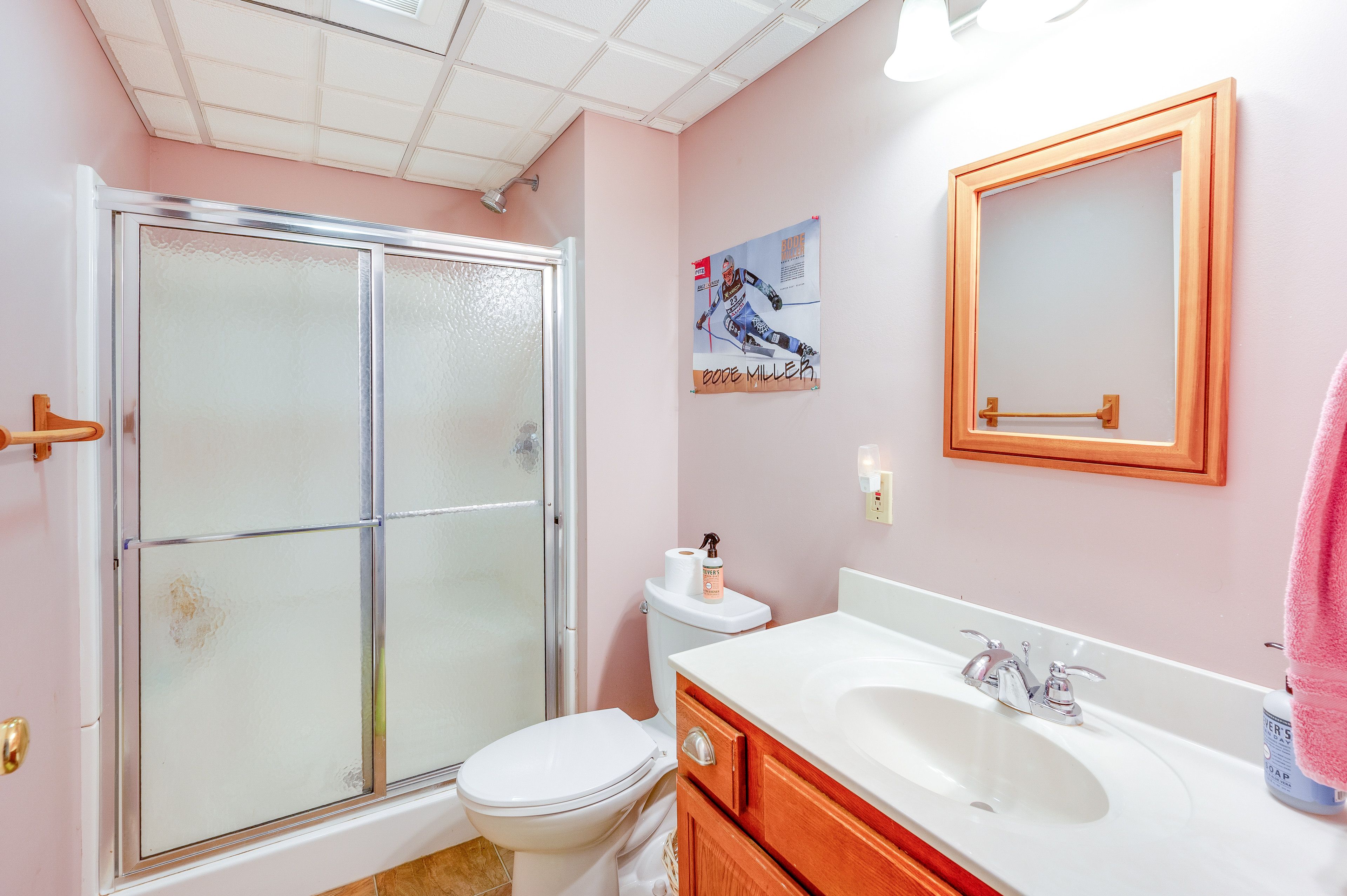 Full Bathroom | Lower Level