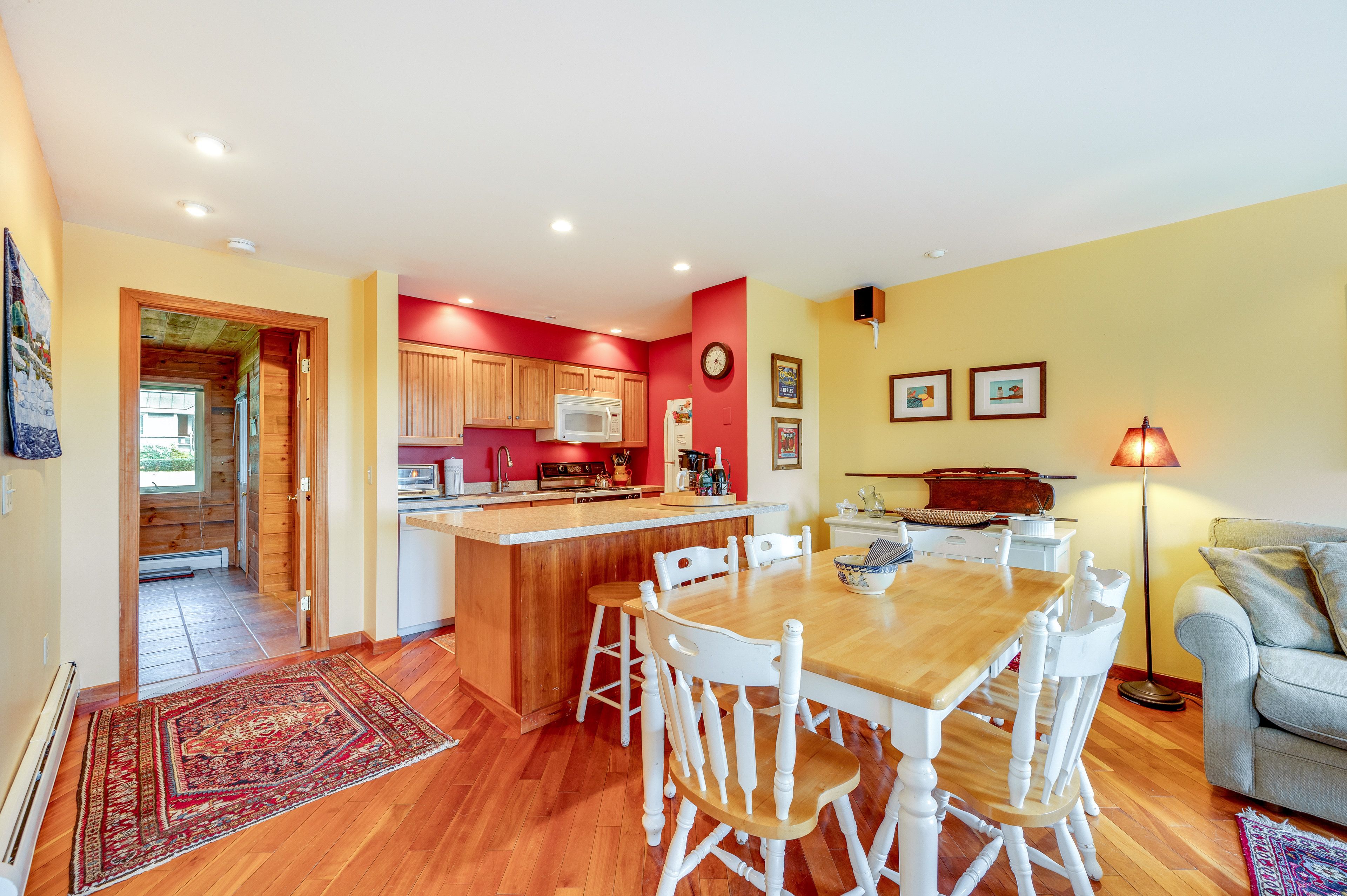 Dining Area | 1st Floor