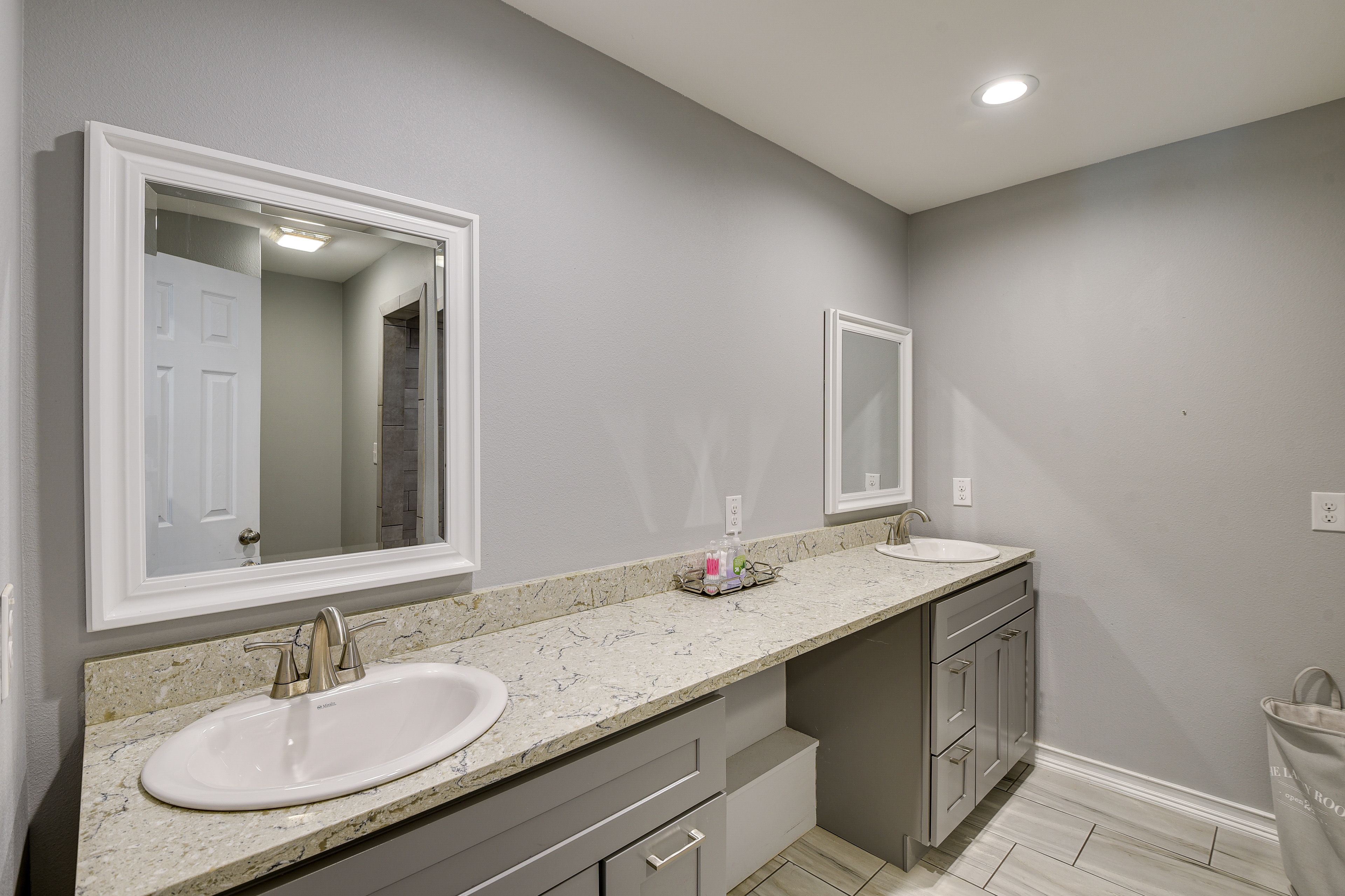 En-Suite Bathroom | Complimentary Toiletries | Hair Dryer