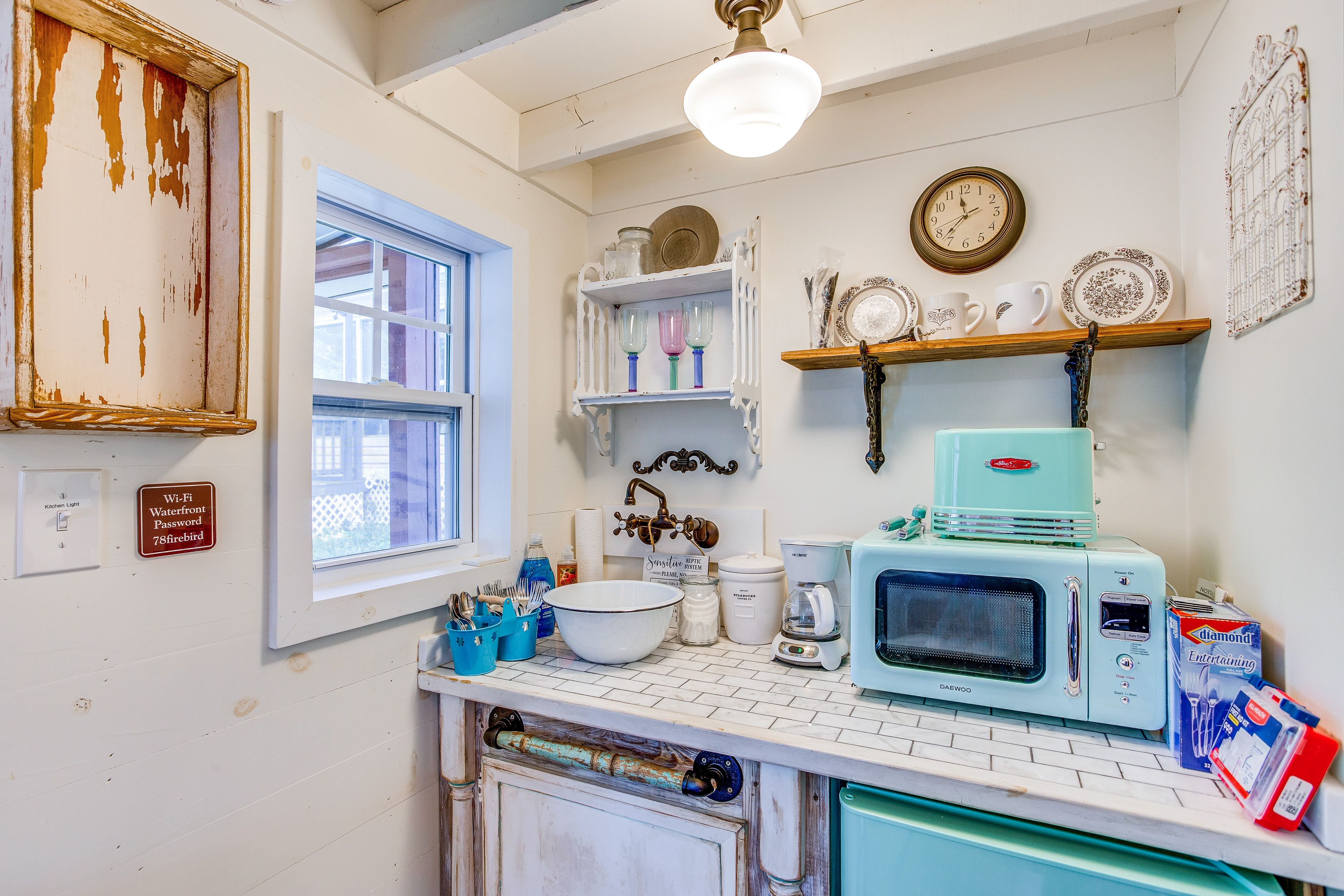 Kitchenette | Guest Cottage Studio | Dishware & Flatware