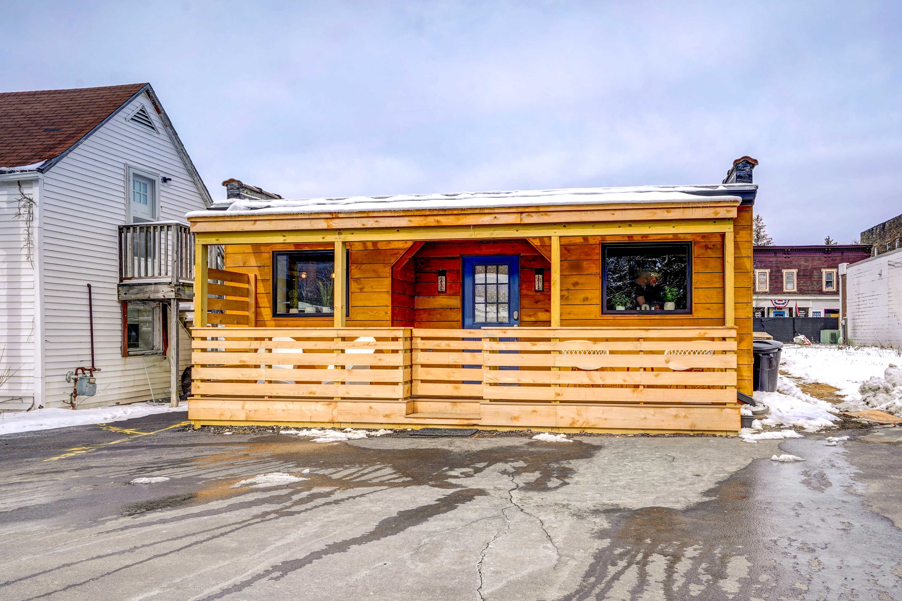Exterior | Parking | Community Parking Lot (2 Vehicles)