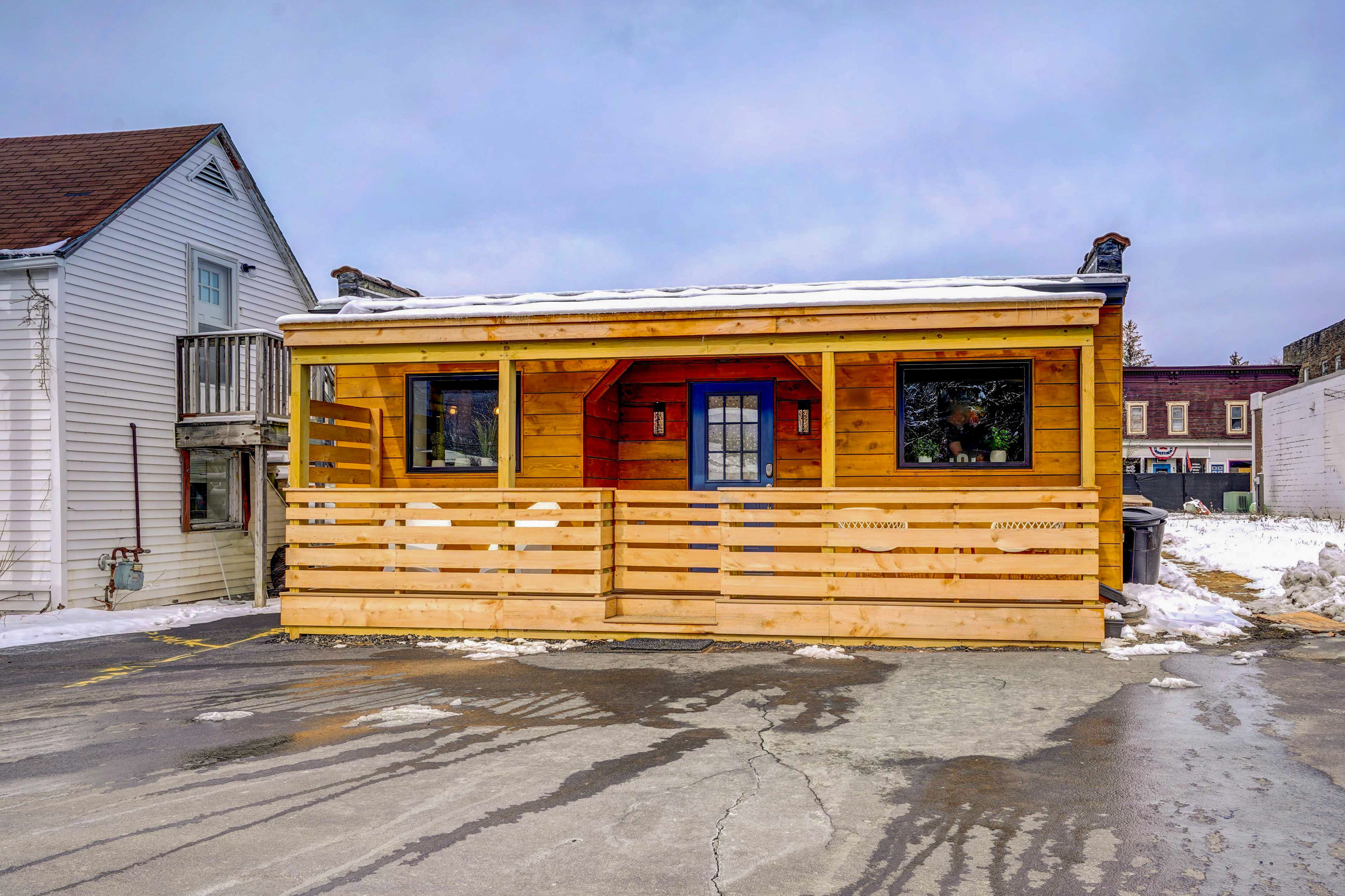 Exterior | Parking | Community Parking Lot (2 Vehicles)