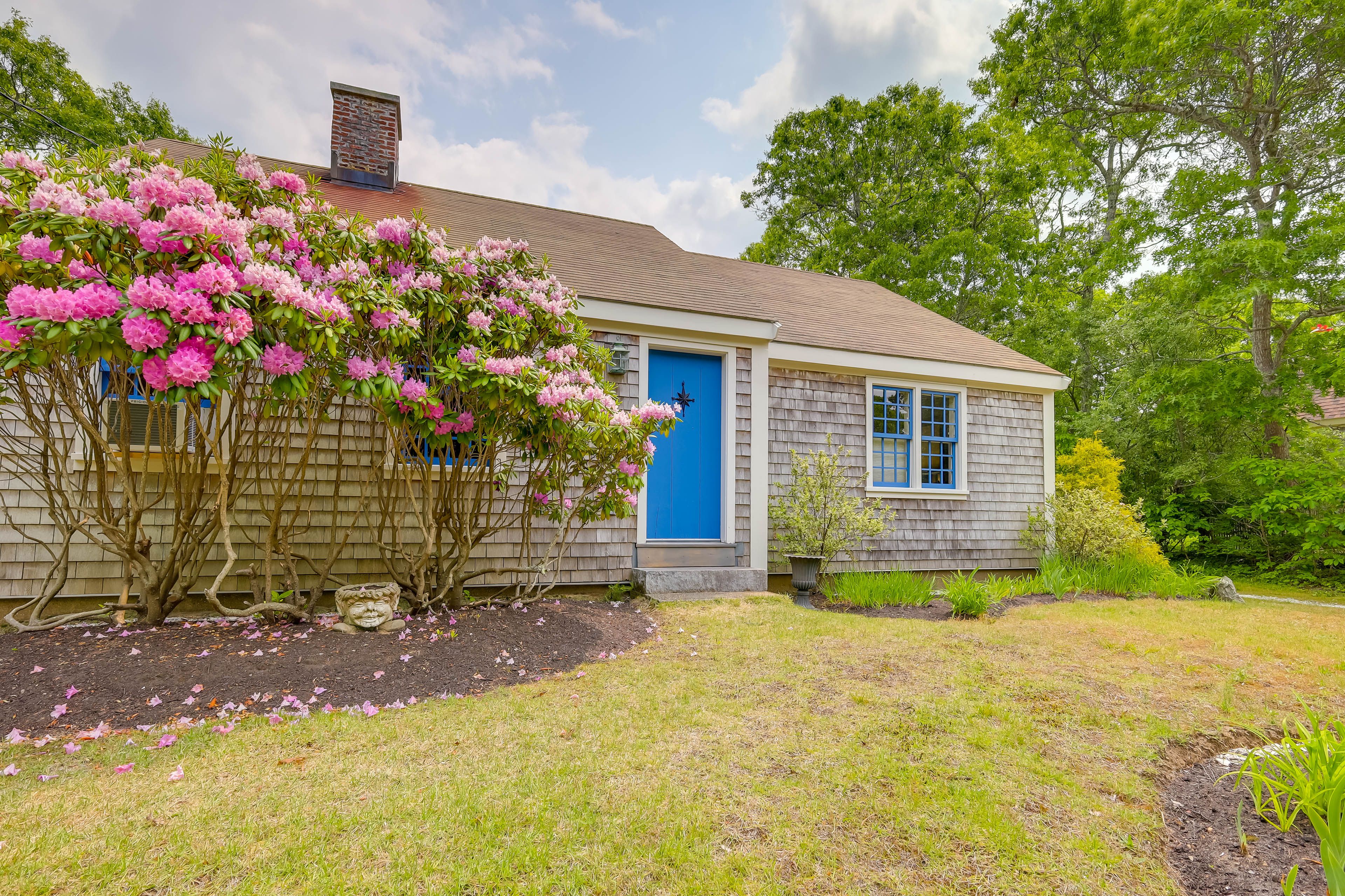 House Exterior | Keyless Entry