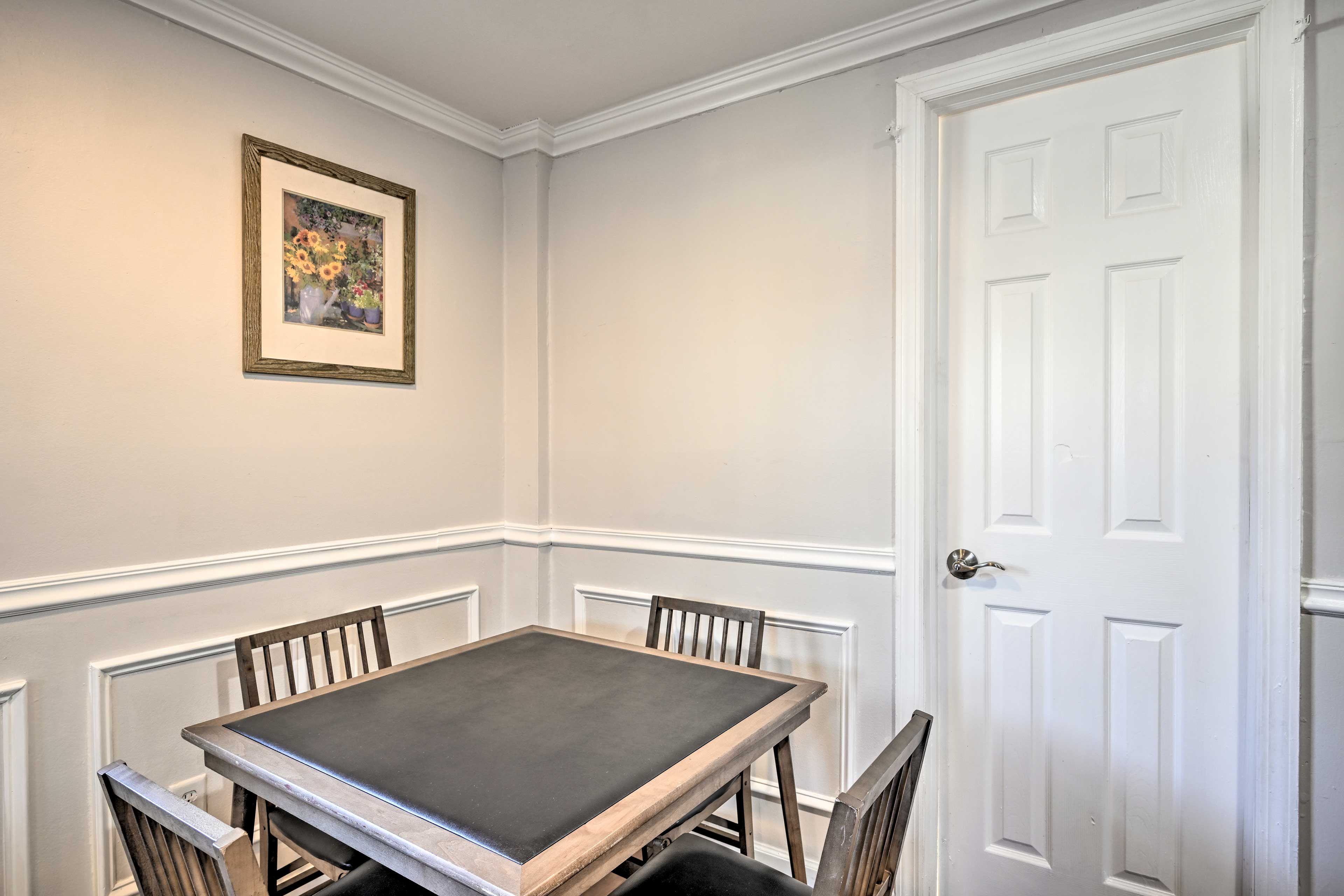 Dining Area | Dishware & Flatware