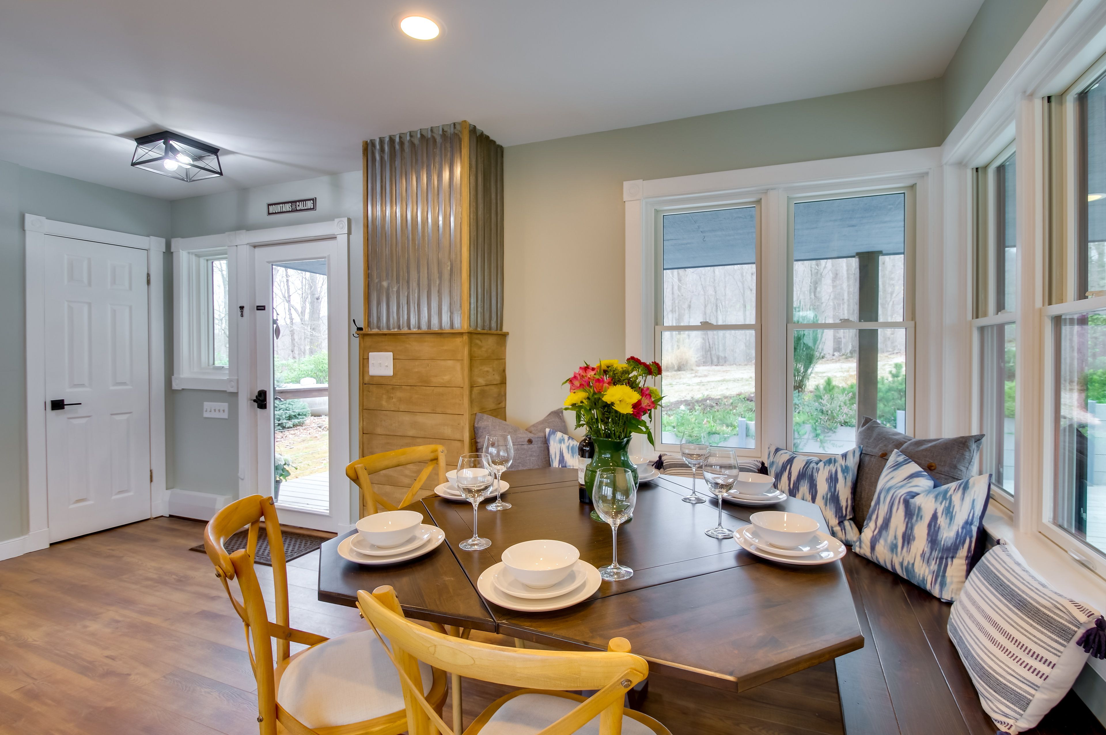 Dining Area | Dishware/Flatware | Trash Bags/Paper Towels