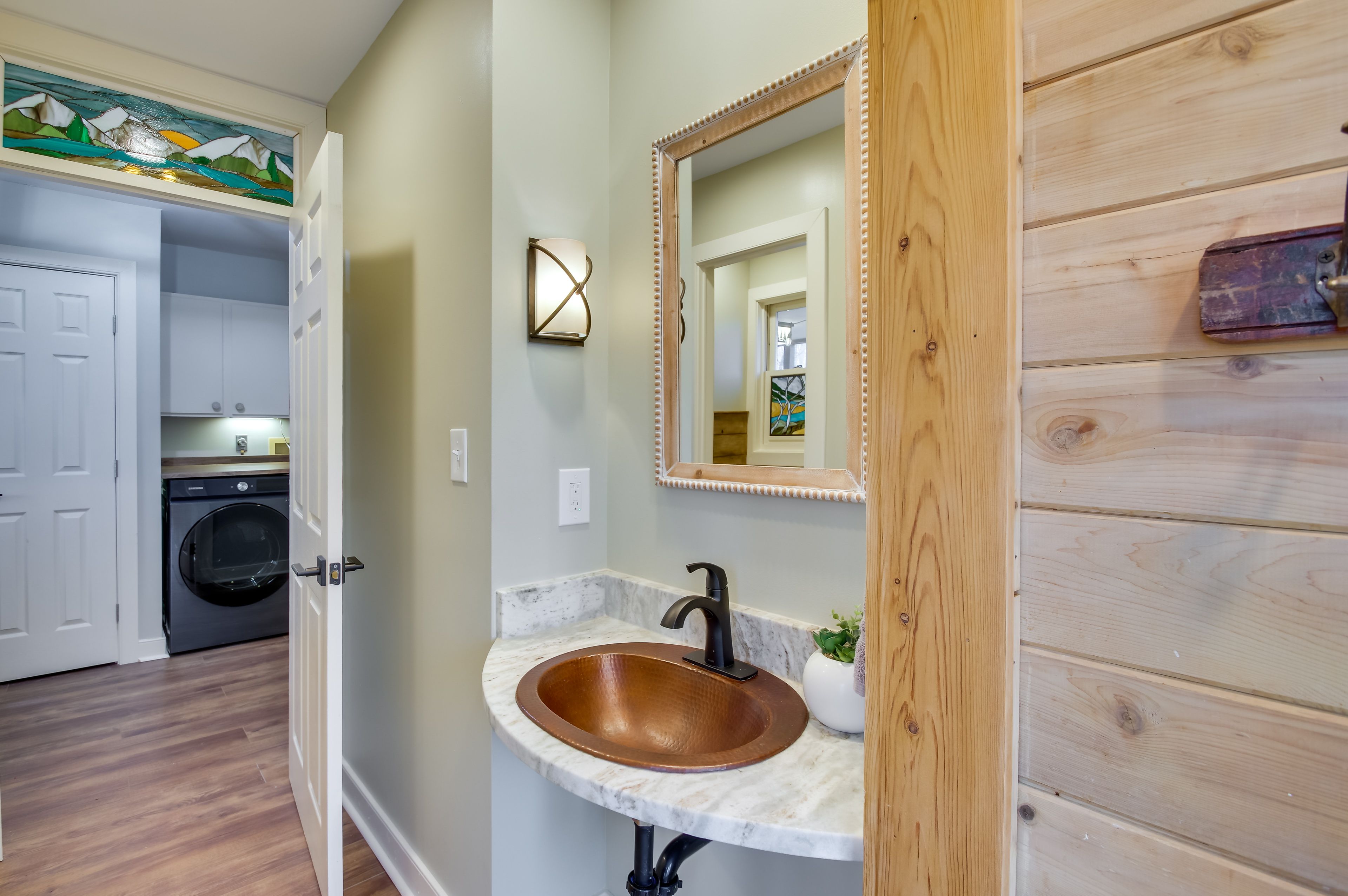 Full Bathroom | 1st Floor | Jetted Tub