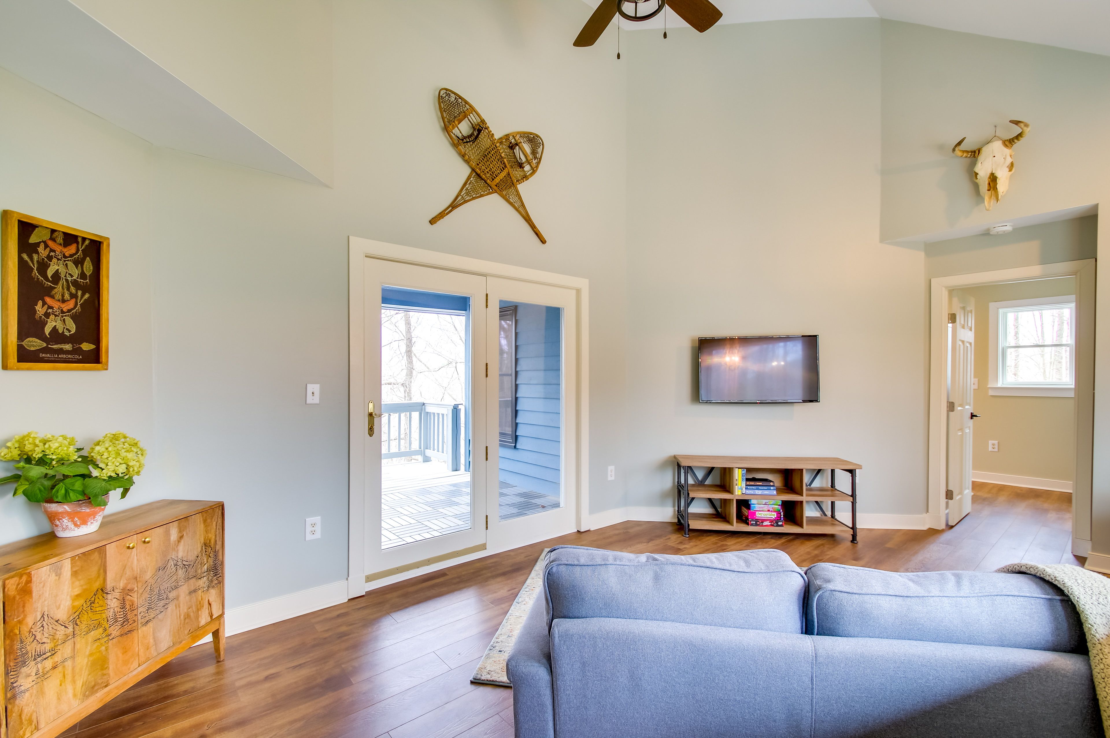 Sitting Room | Air Mattress | 2nd Floor | Board Games | Books