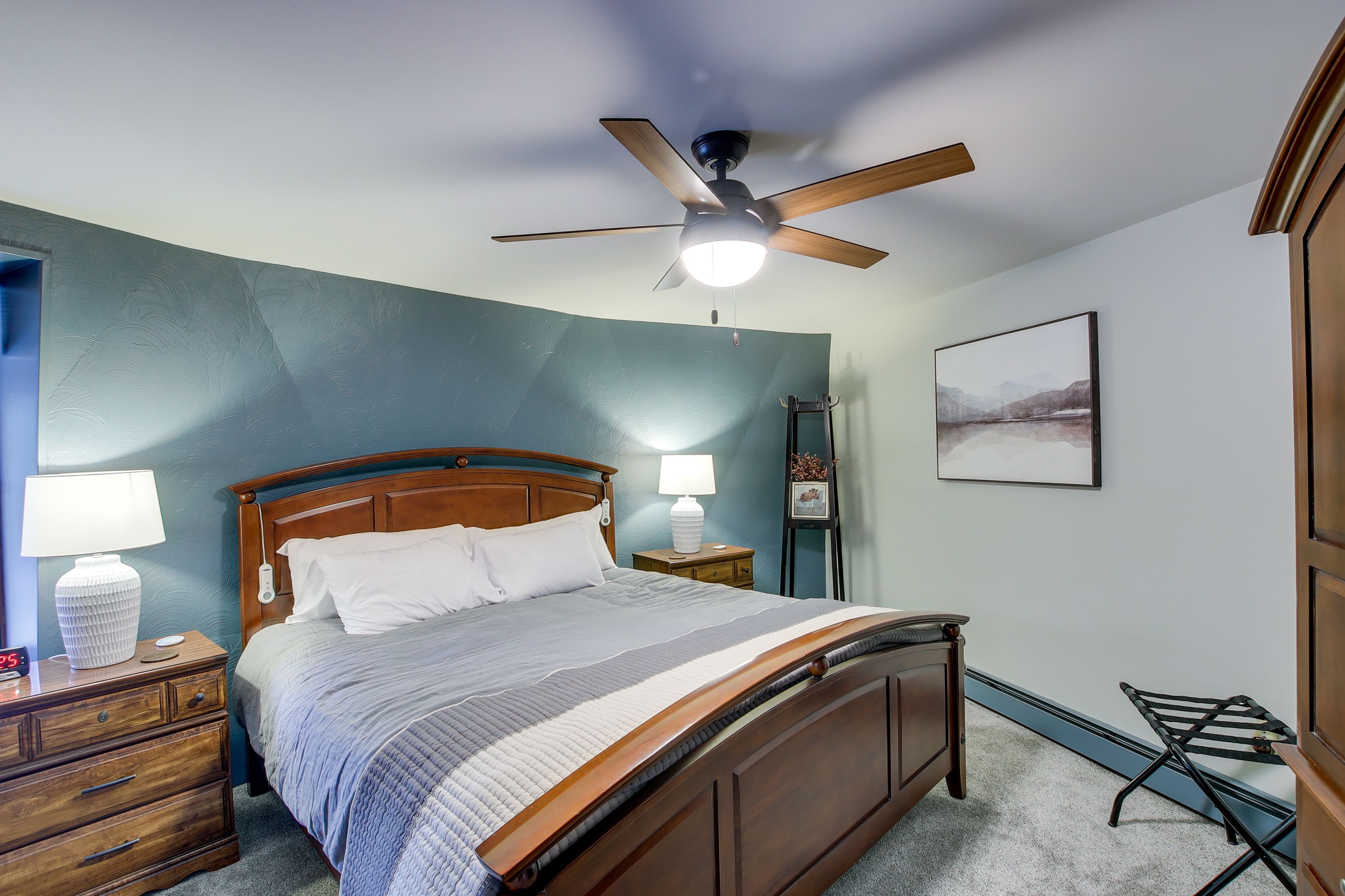 Bedroom 1 | King Bed
