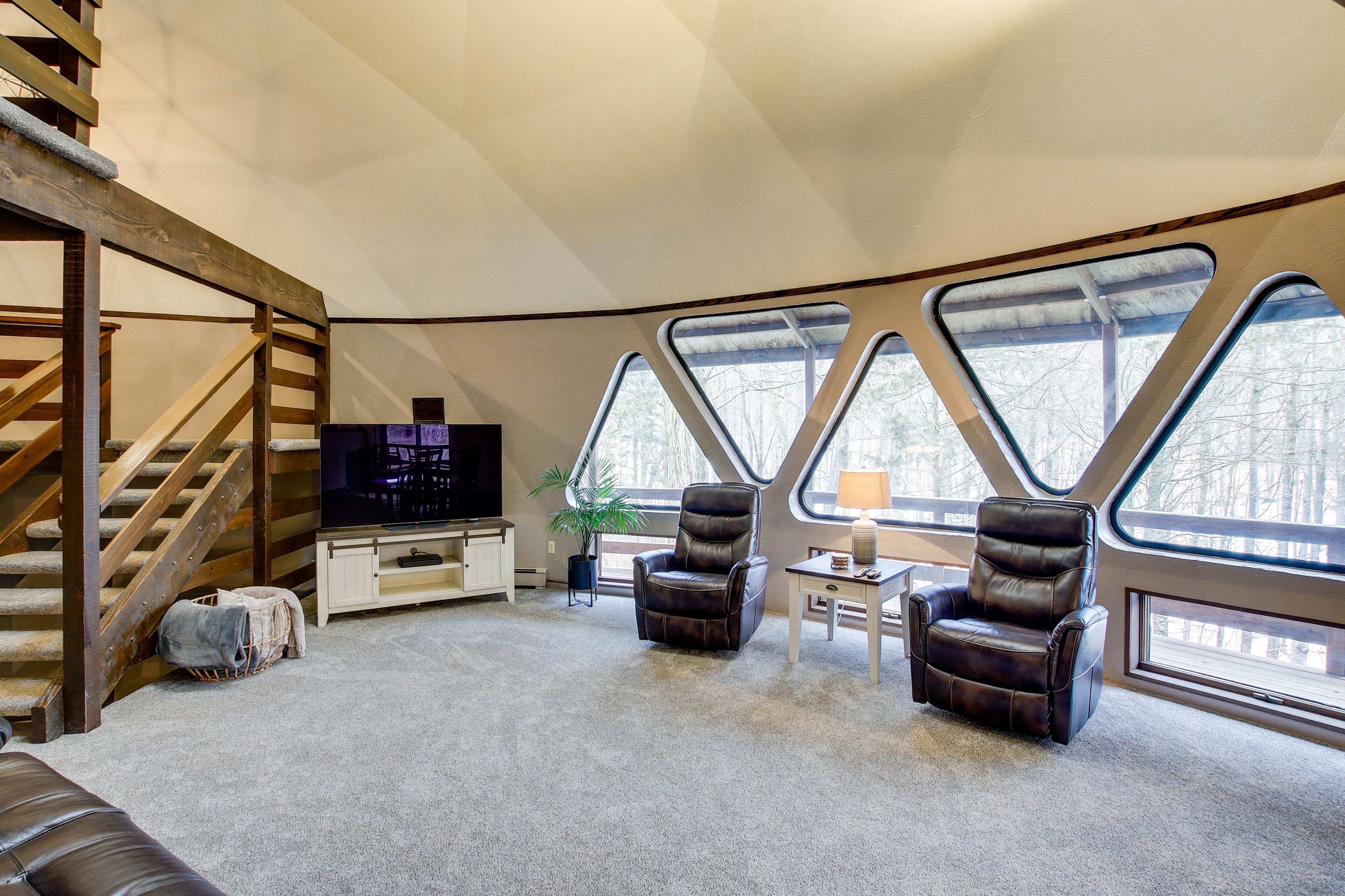 Living Room | Free WiFi
