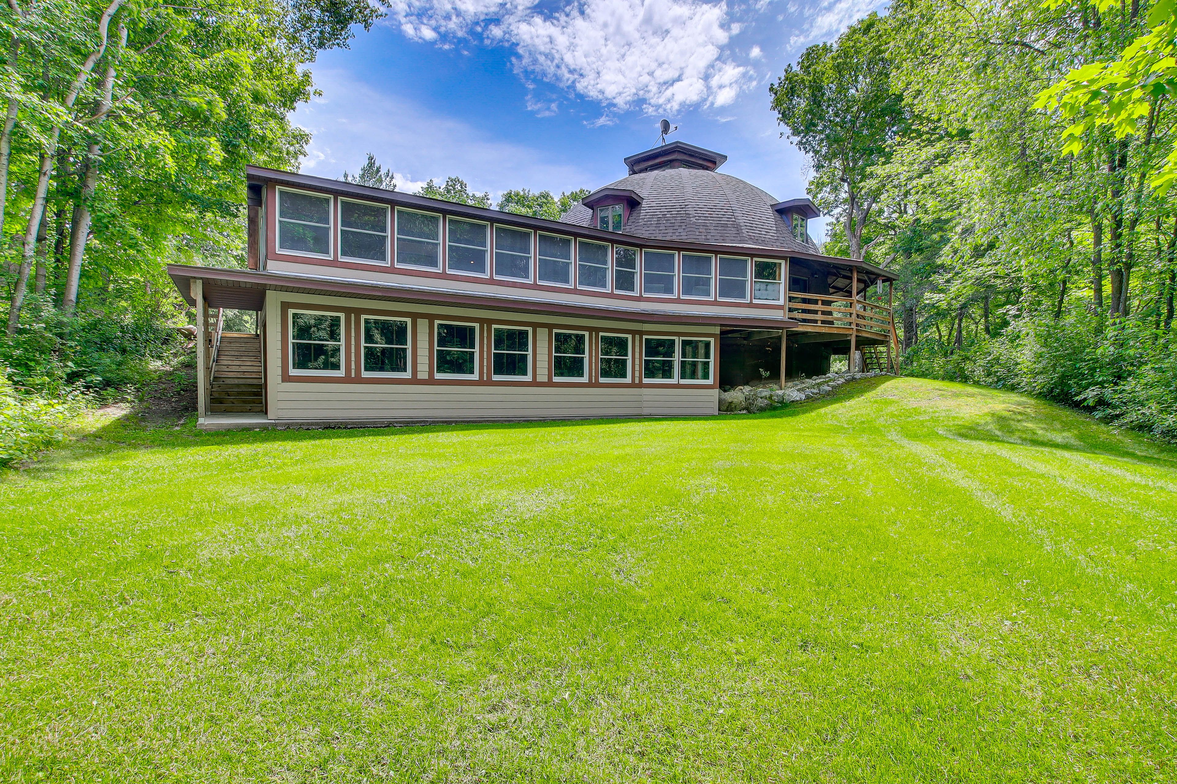 Exterior | 26-Acre Property