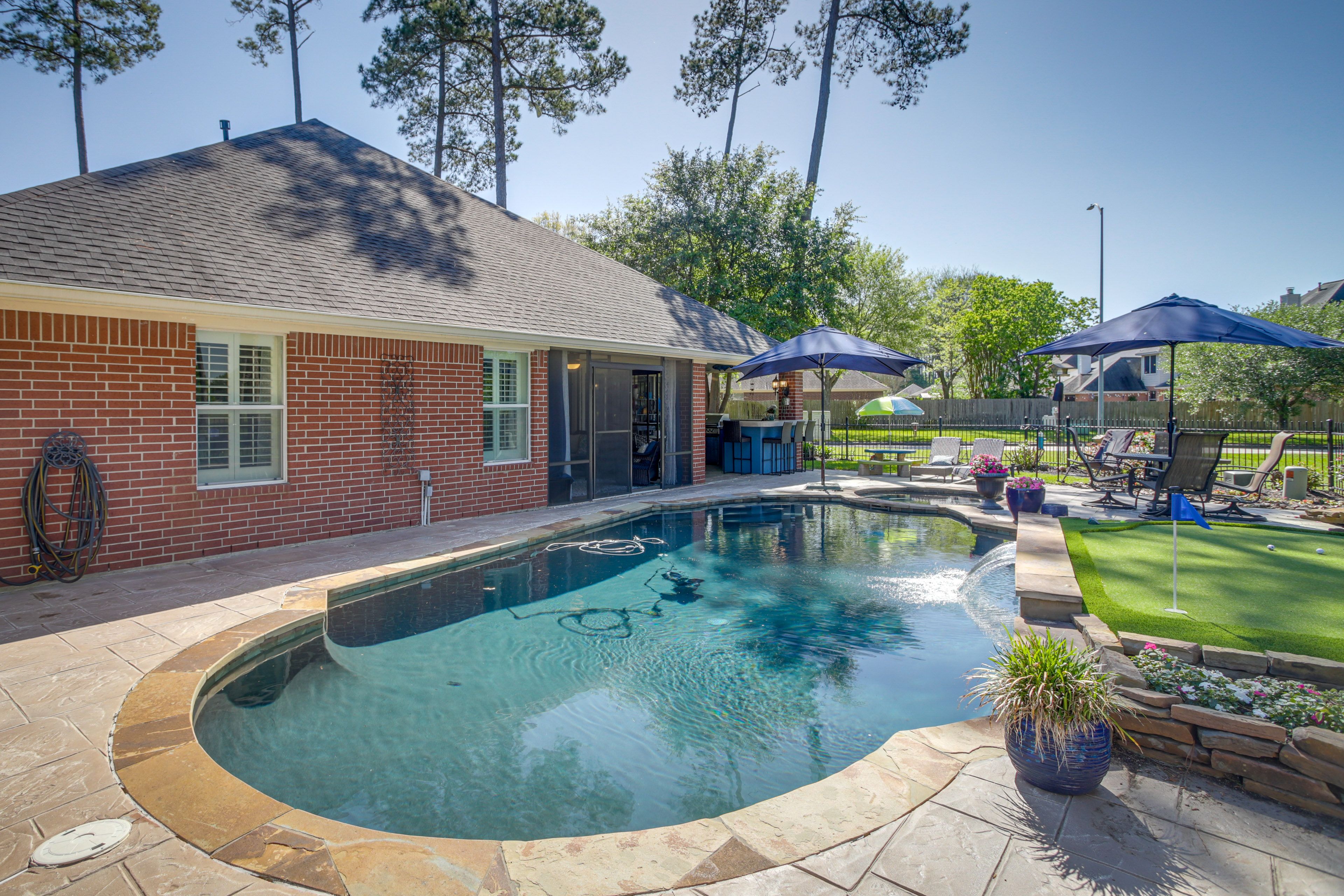 Spring Vacation Rental | 4BR | 2.5BA | 2,700 Sq Ft | 1 Step to Enter