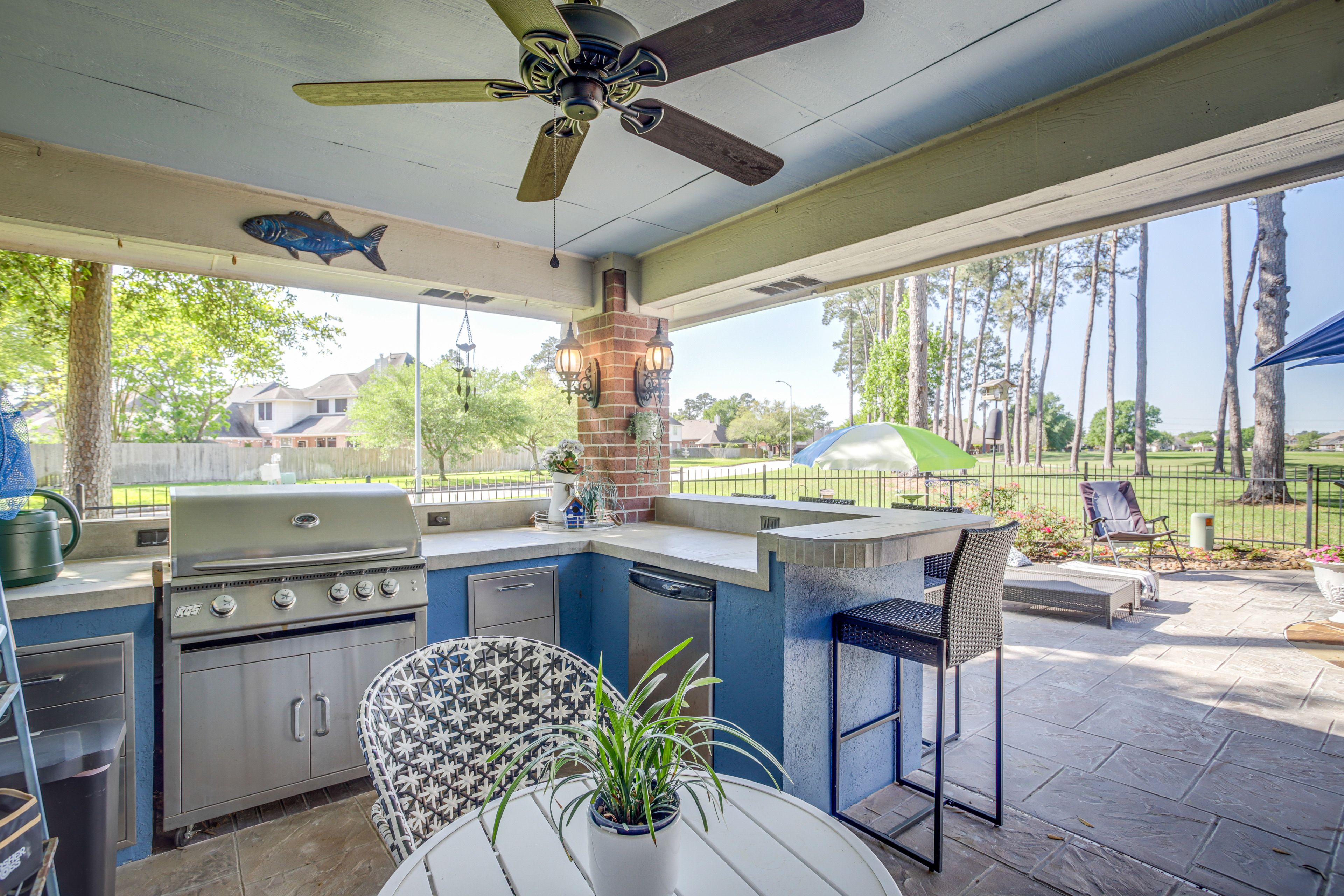 Patio | Outdoor Kitchen | Gas Grill