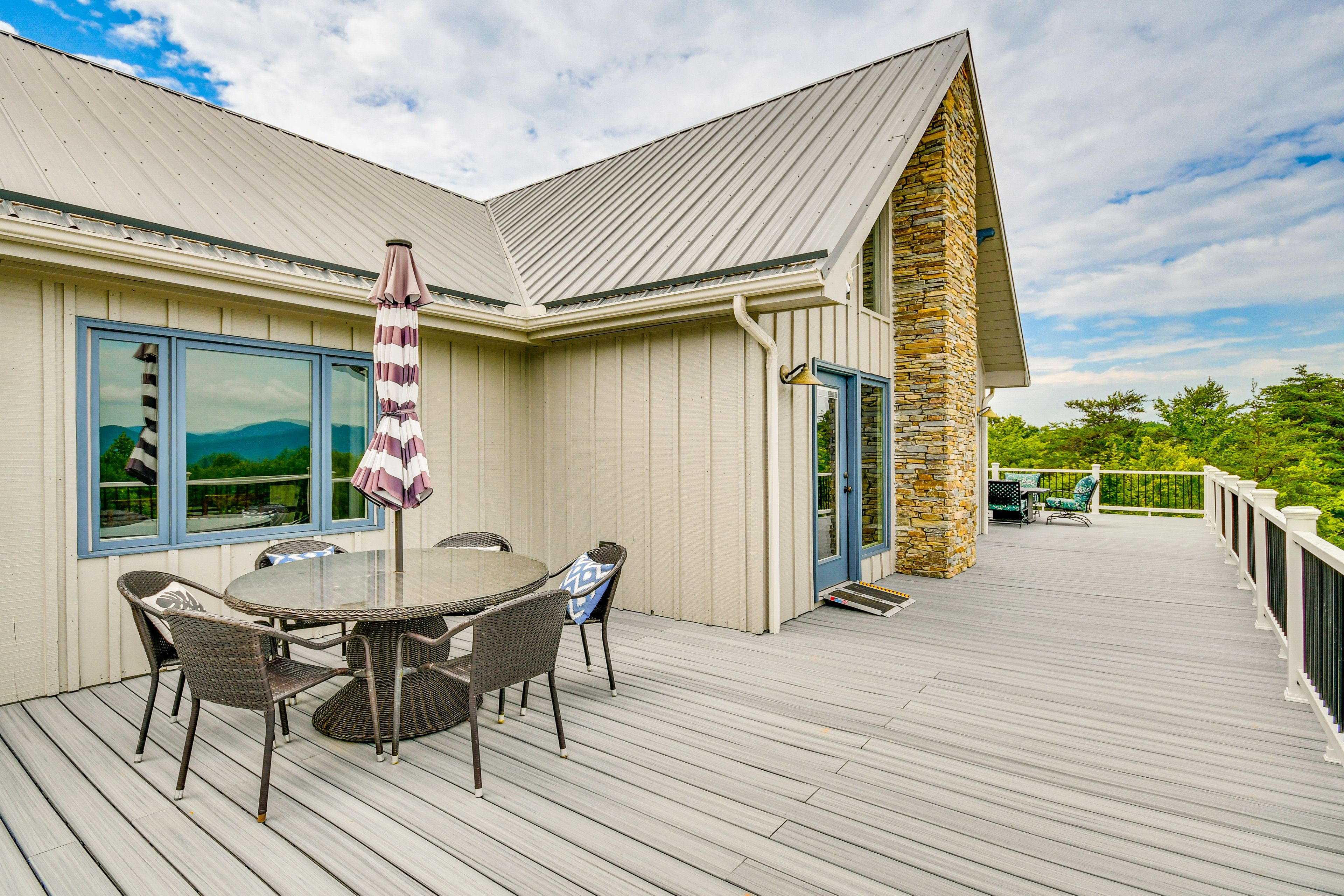 Private Deck | Fire Pit | Outdoor Dining Area