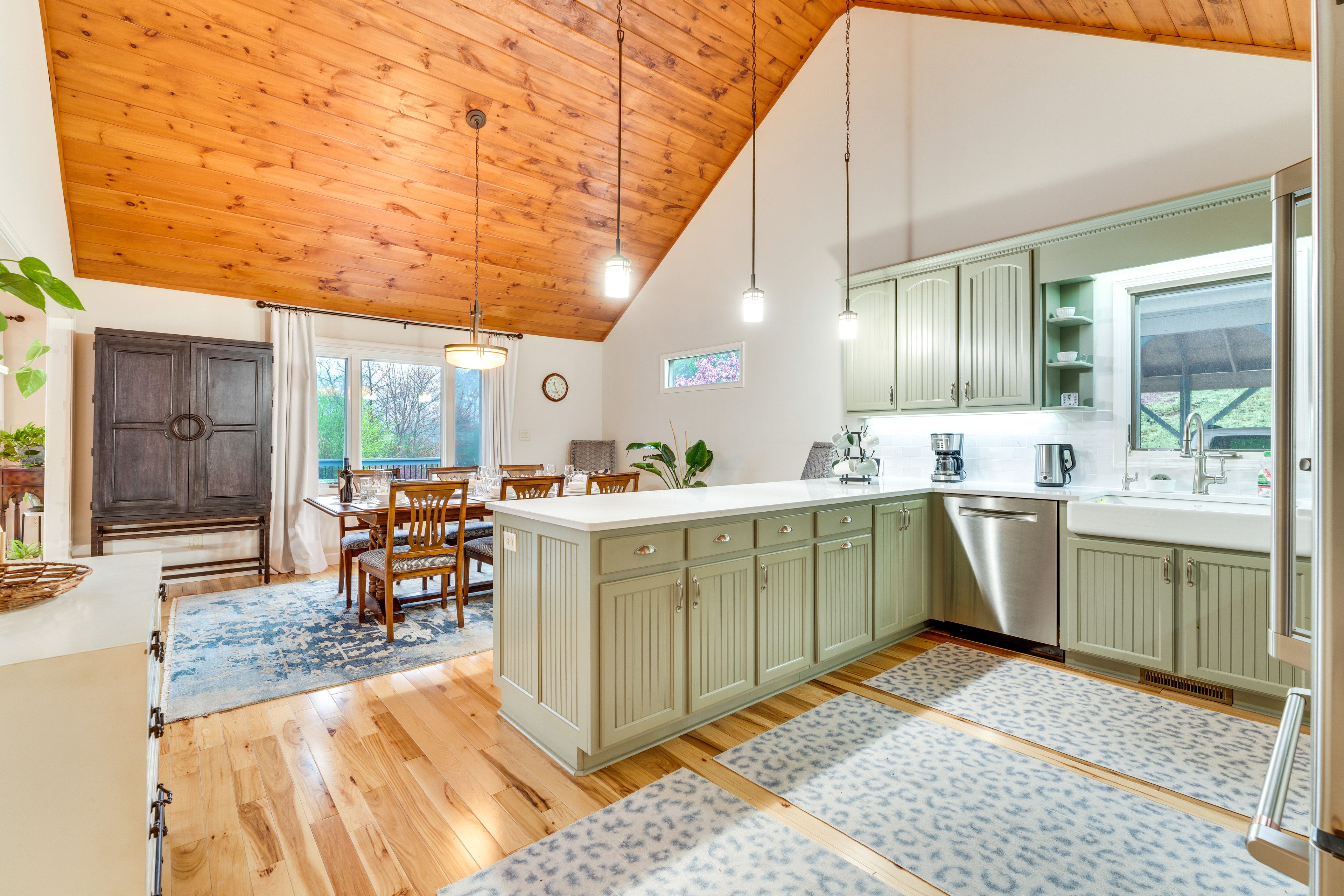 Kitchen | Dishwasher | Coffee Maker
