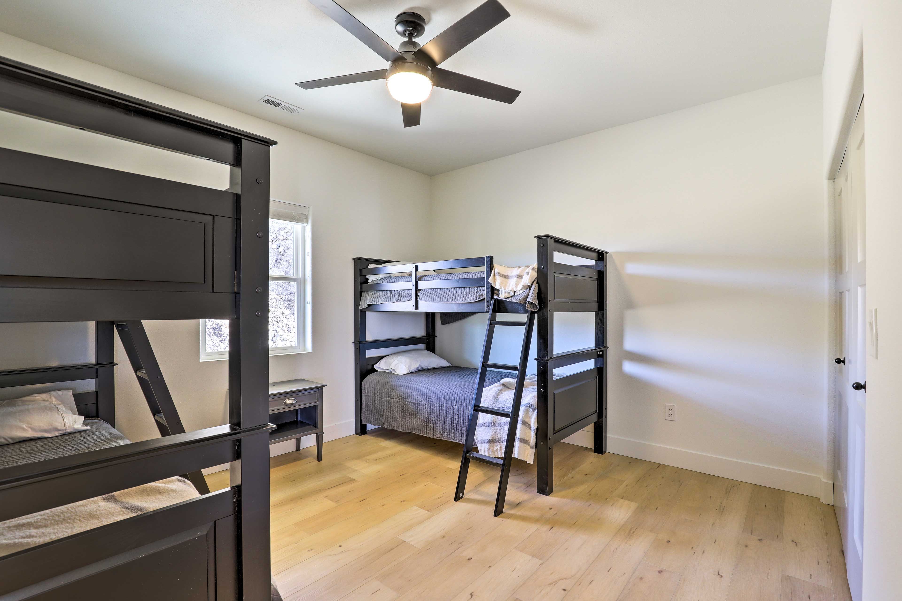 Bedroom 3 | 2 Twin Bunk Beds