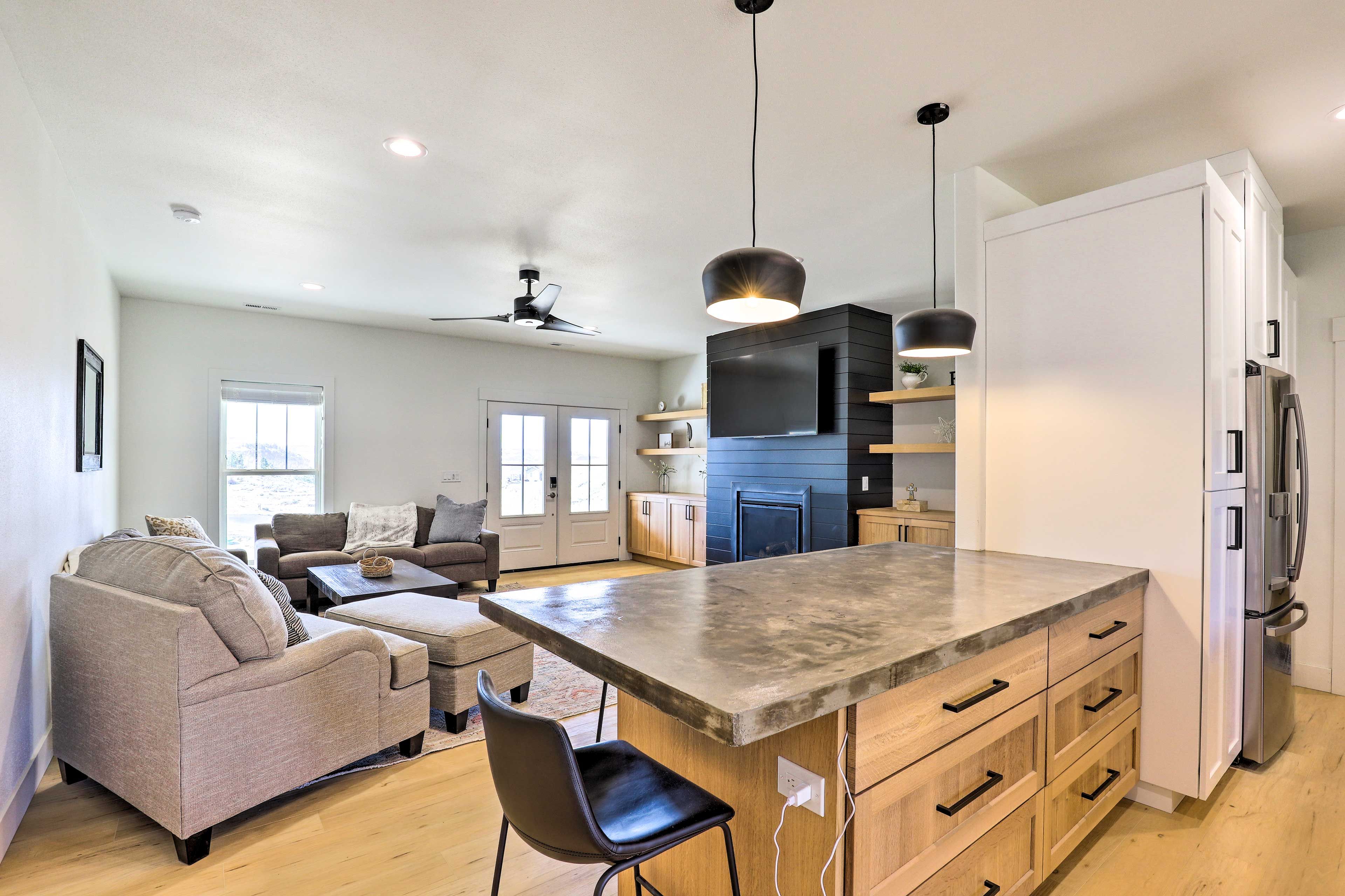 Davenport Vacation Rental | 3BR | 2BA | 1,650 Sq Ft | 1 Step Required to Access