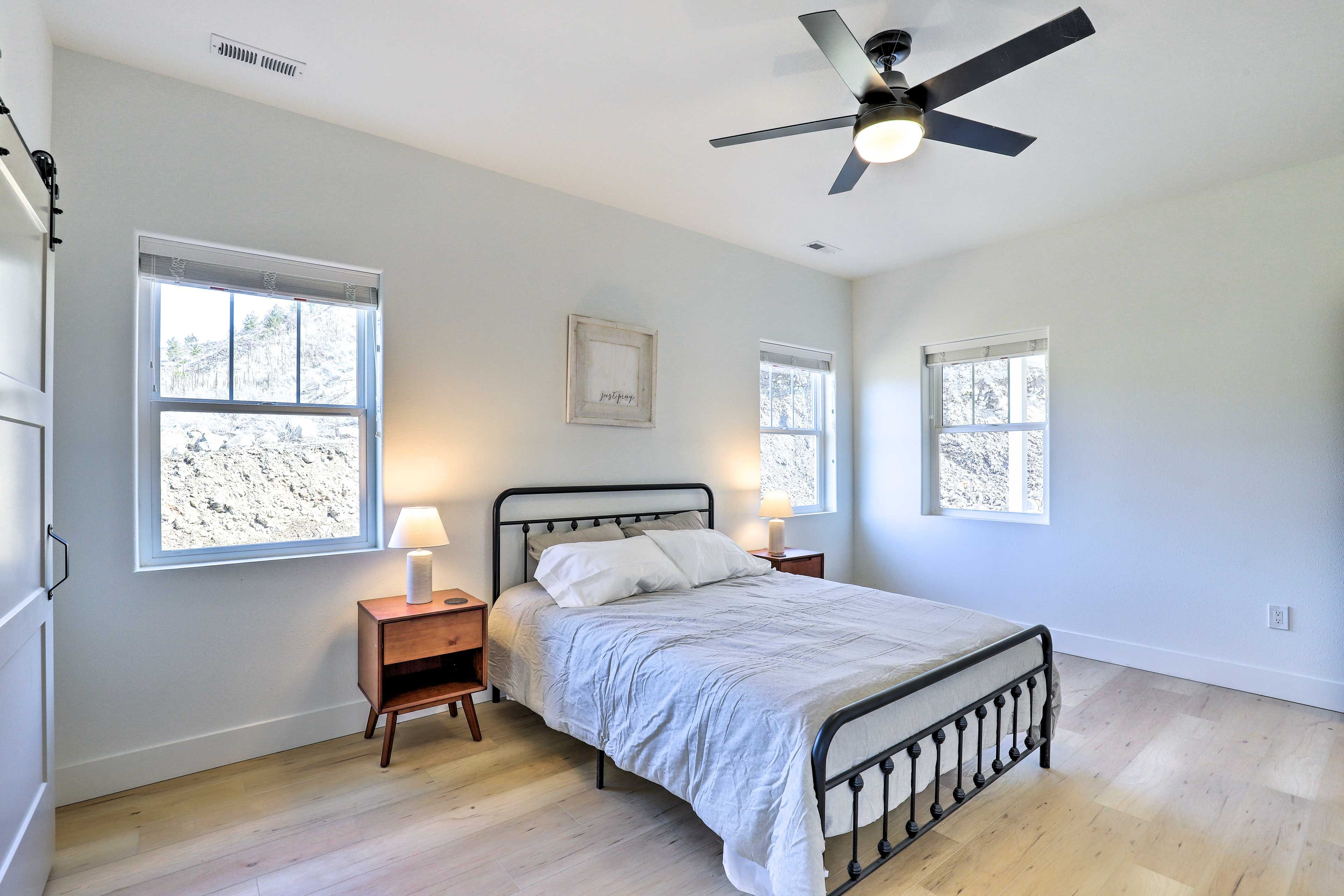 Bedroom 1 | Queen Bed | Linens Provided | En-Suite Bathroom