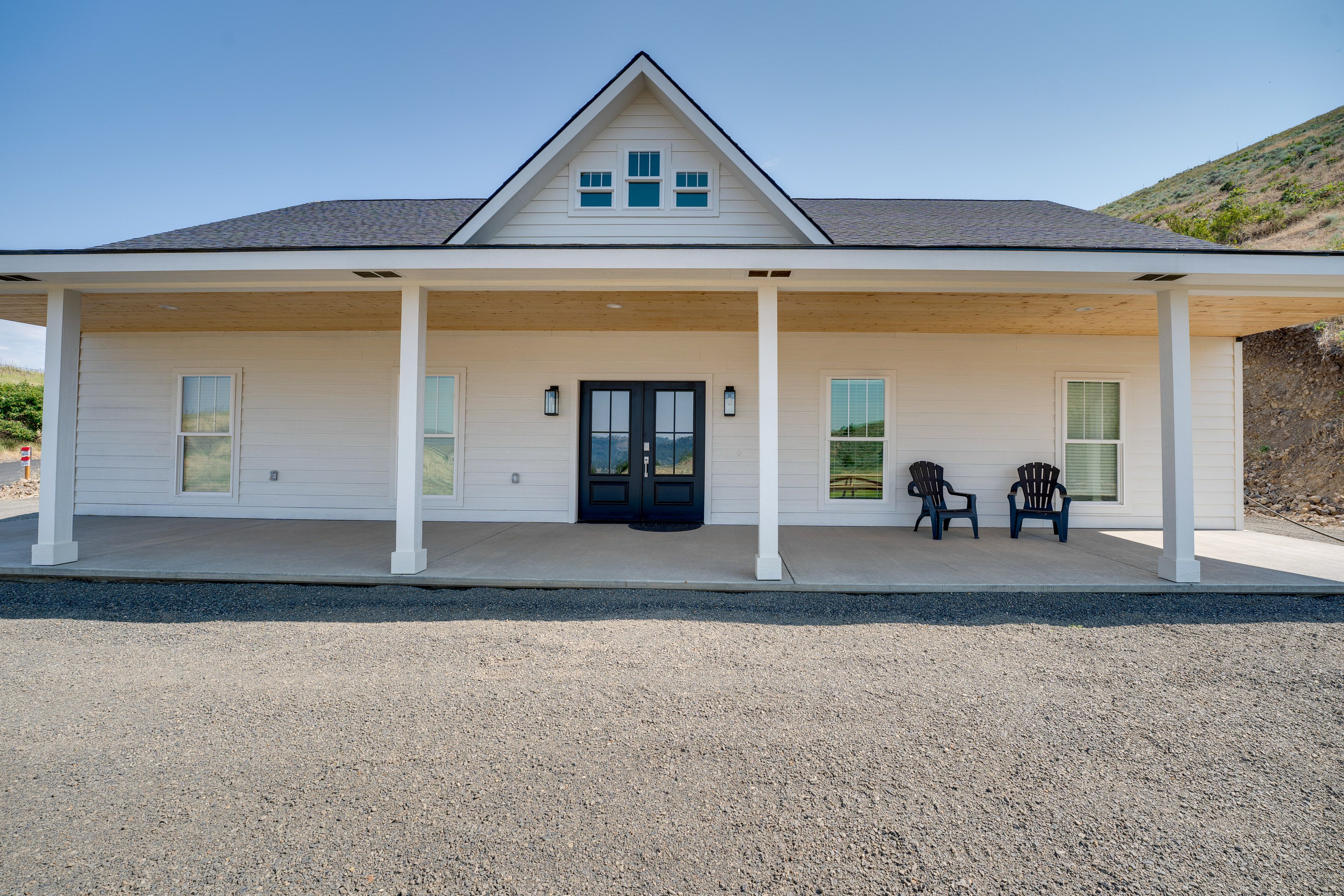 Exterior | Free WiFi | 2 External Security Cameras (Facing Out)
